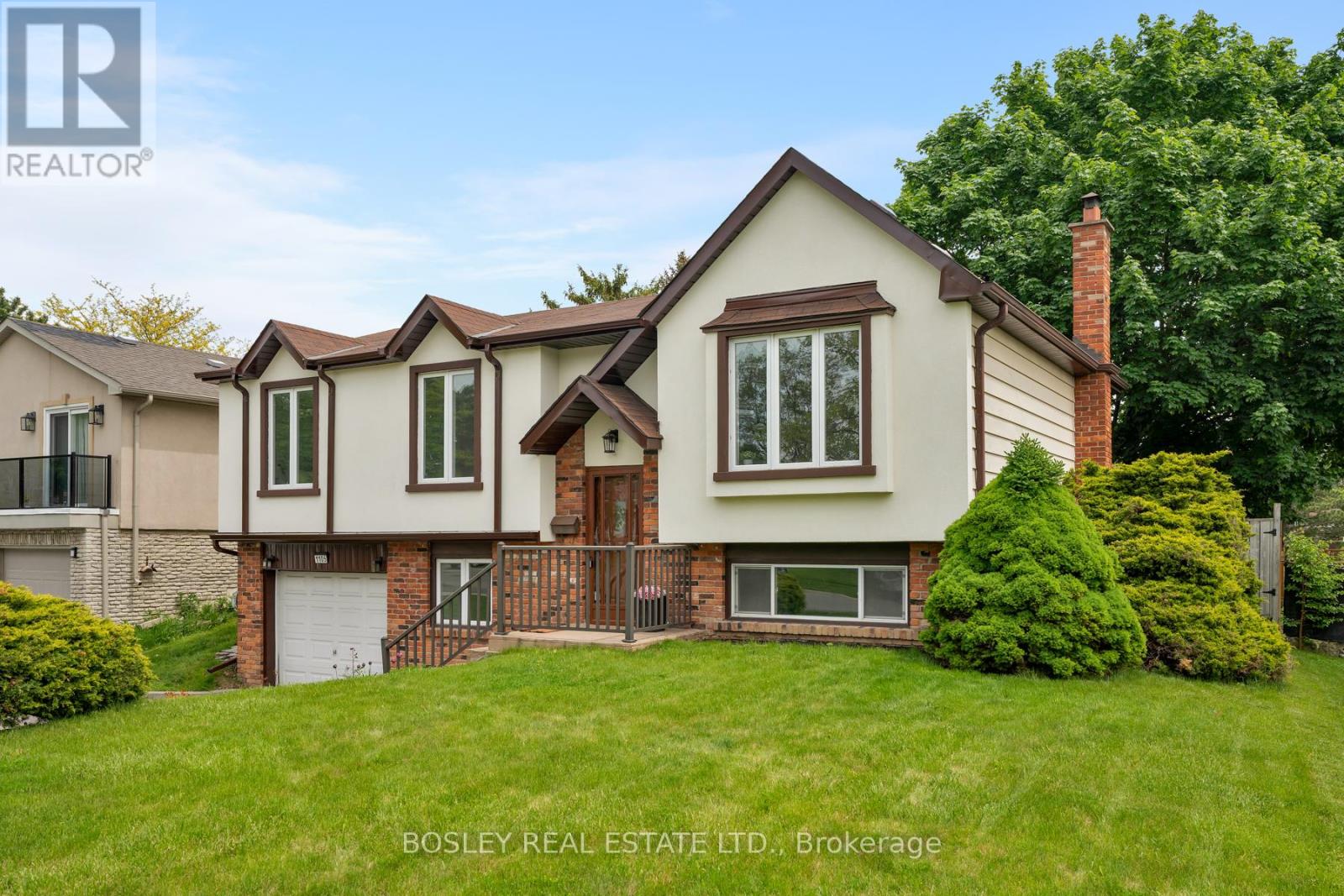 1105 Mississauga Valley Boulevard, Mississauga, Ontario  L5A 2A1 - Photo 2 - W12182324