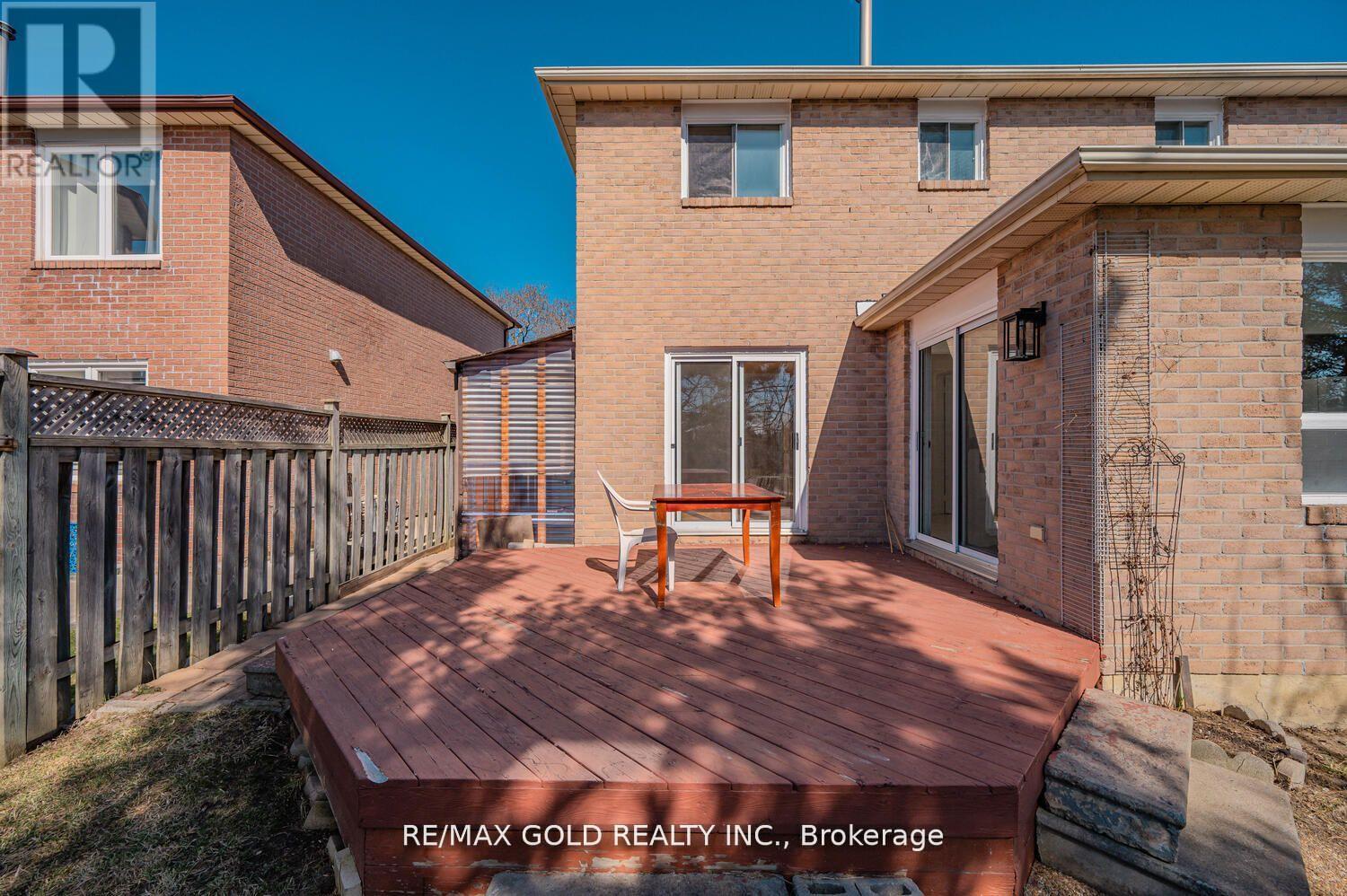 46 Plover Place, Brampton, Ontario  L6W 4C4 - Photo 45 - W12182334