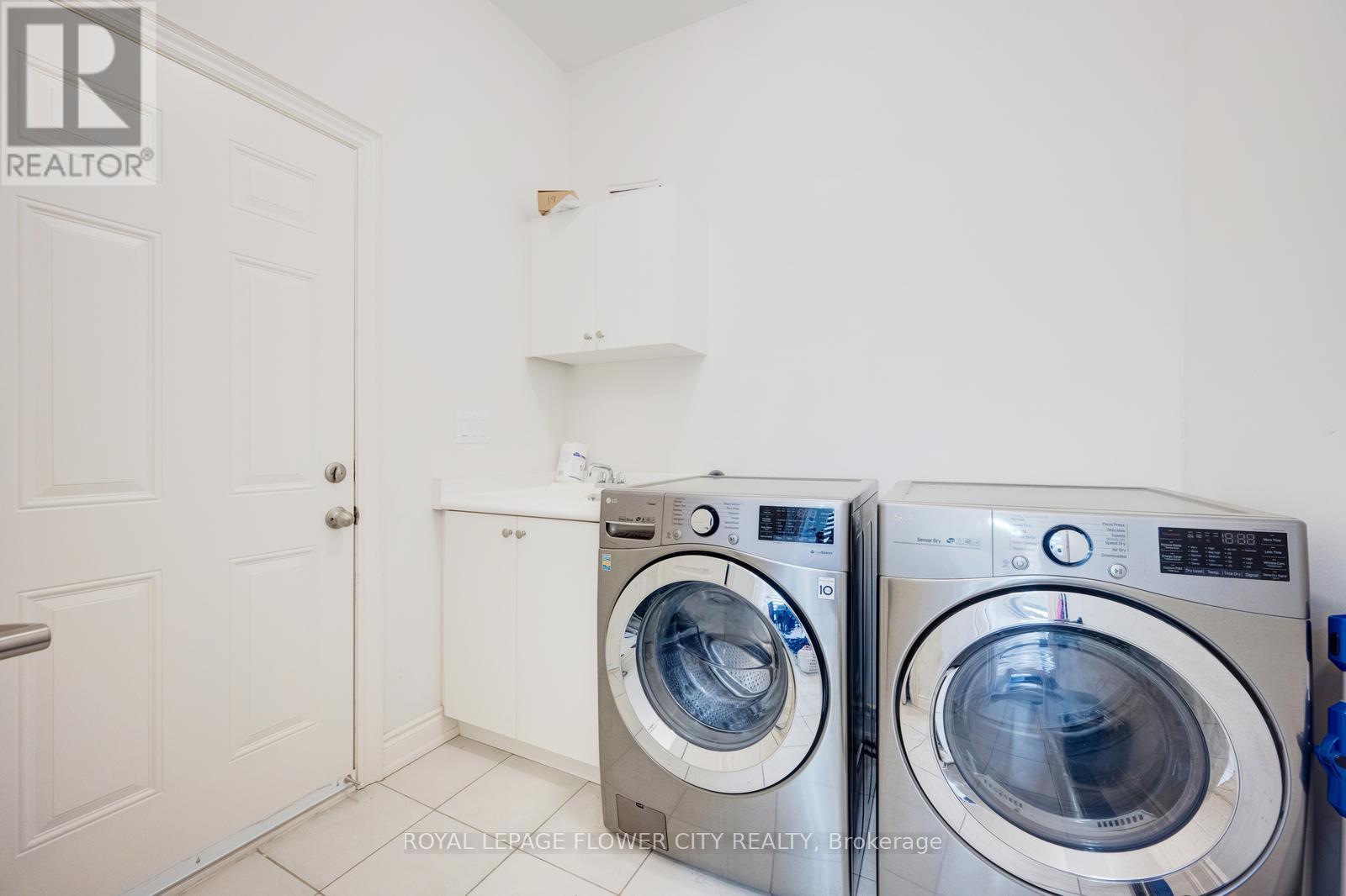 6 Penlea Gate, Brampton, Ontario  L6P 4M7 - Photo 17 - W12182352
