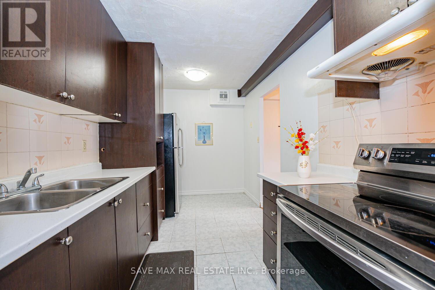 610 - 335 Driftwood Avenue, Toronto, Ontario  M3N 2P3 - Photo 14 - W12182375