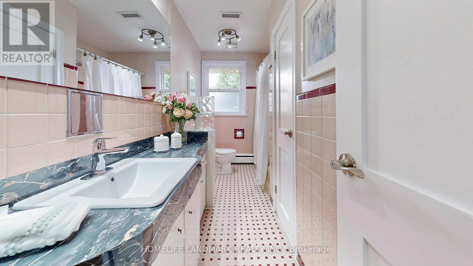 12 Carousel Court, Toronto, Ontario  M6B 3M1 - Photo 27 - W12182402