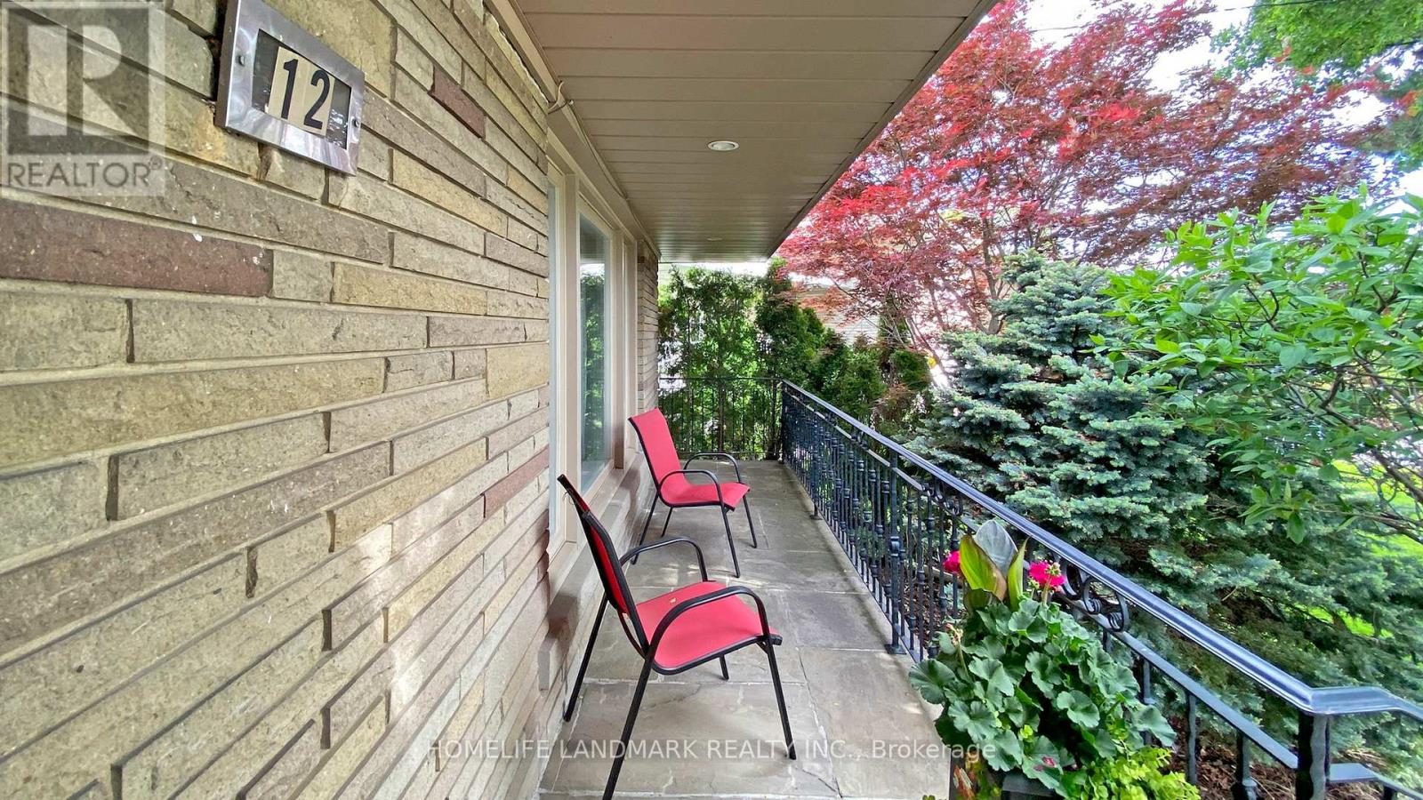 Property at 12 CAROUSEL COURT image 4