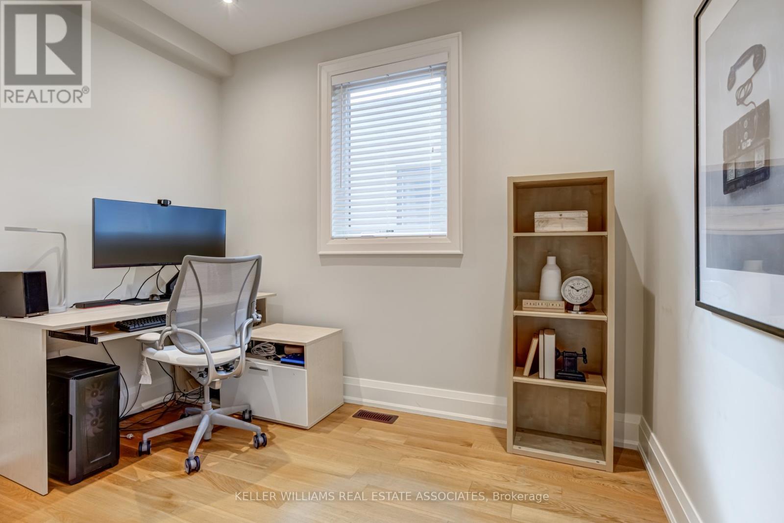 1088 Gardner Avenue, Mississauga (Lakeview), Ontario  L5E 1B7 - Photo 19 - W12182445