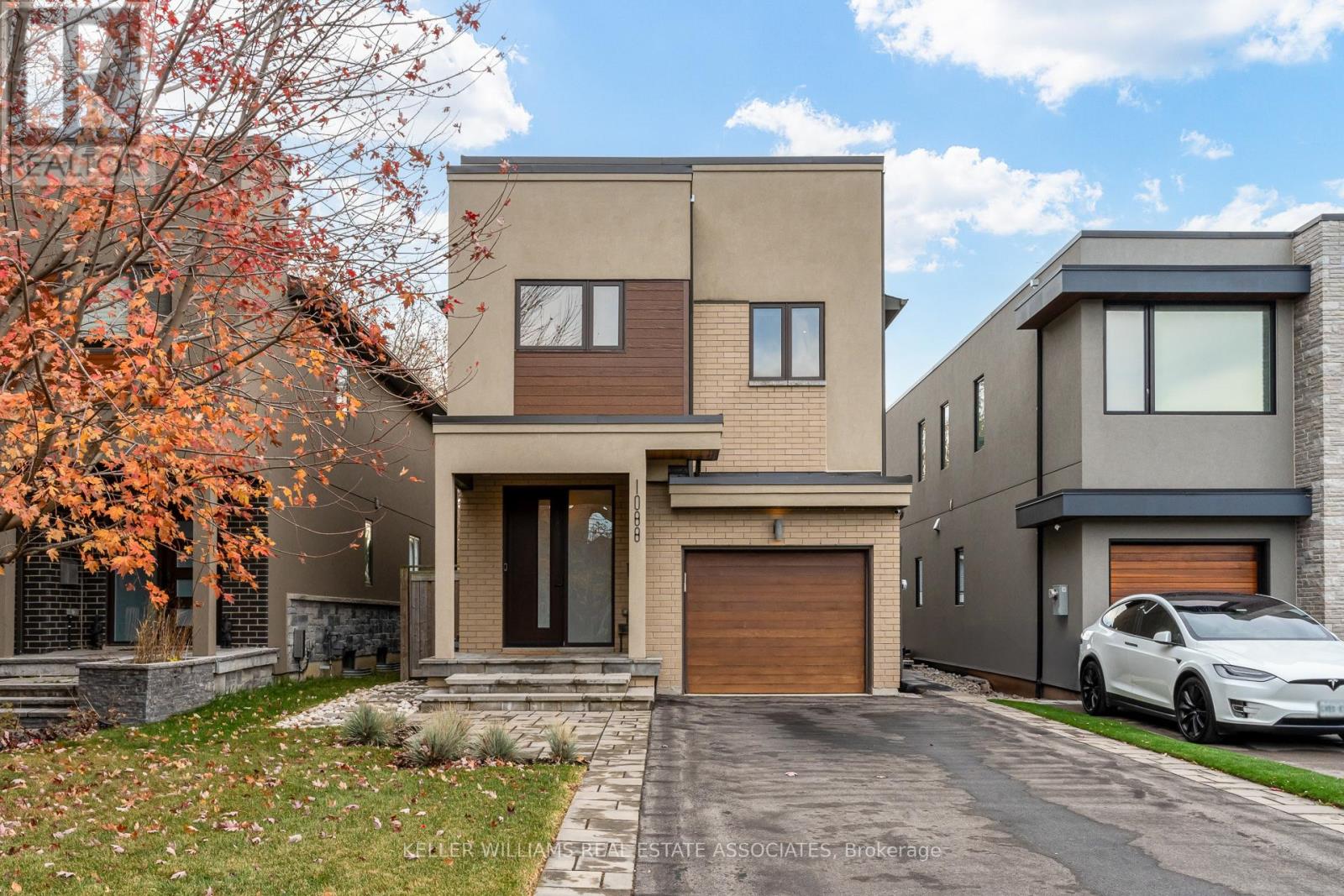 1088 Gardner Avenue, Mississauga (Lakeview), Ontario  L5E 1B7 - Photo 2 - W12182445