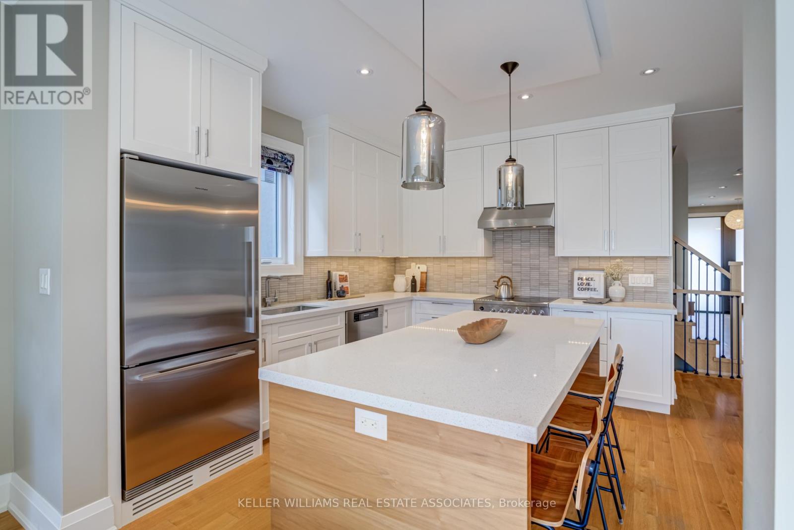 1088 Gardner Avenue, Mississauga, Ontario  L5E 1B7 - Photo 8 - W12182445