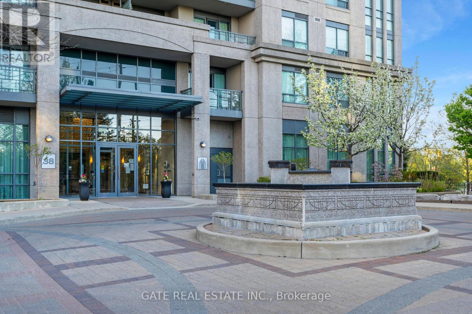 1605 - 38 Fontenay Court, Toronto, Ontario  M9A 5H5 - Photo 2 - W12182465
