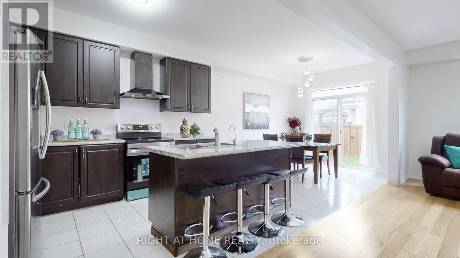 78 Wagner Crescent, Essa (Angus), Ontario  L3W 0R6 - Photo 12 - N12182485