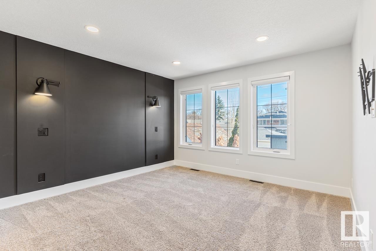 Property at 10421 136 ST NW image 4