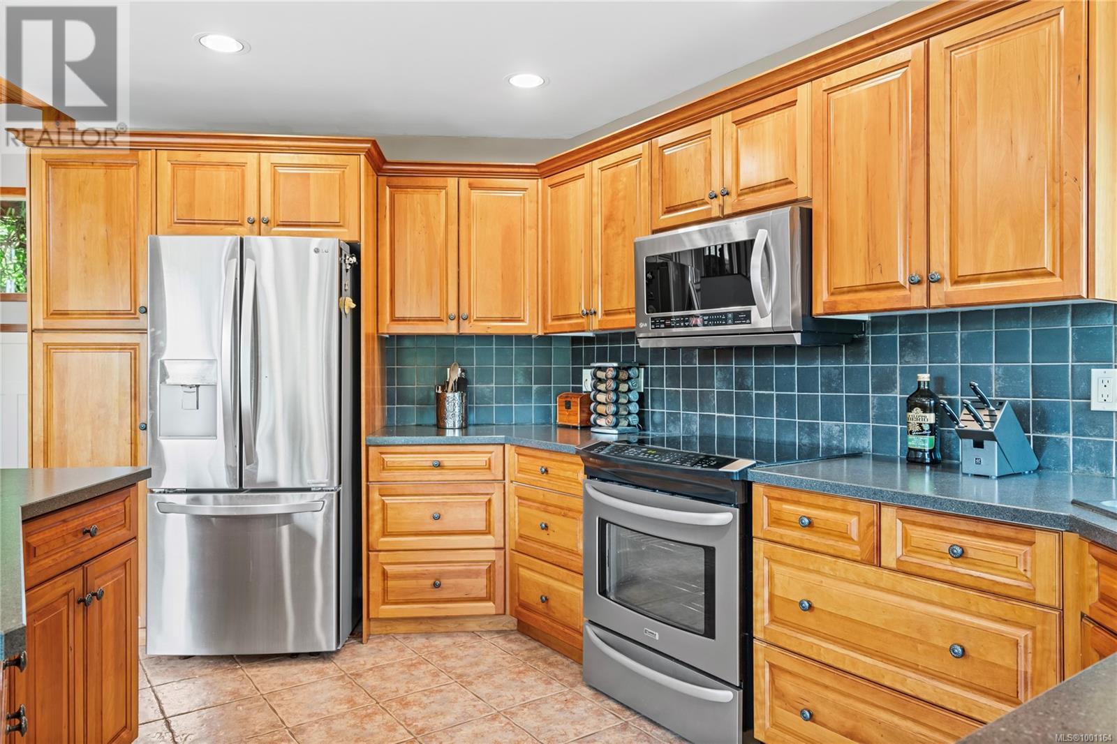 Property at 3380 Redden Rd image 5