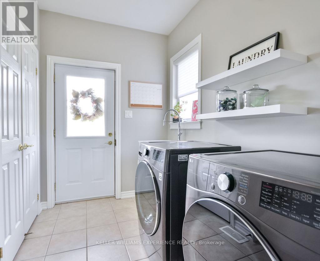 29 Basswood Circle, Oro-Medonte, Ontario  L0L 2L0 - Photo 17 - S12182555