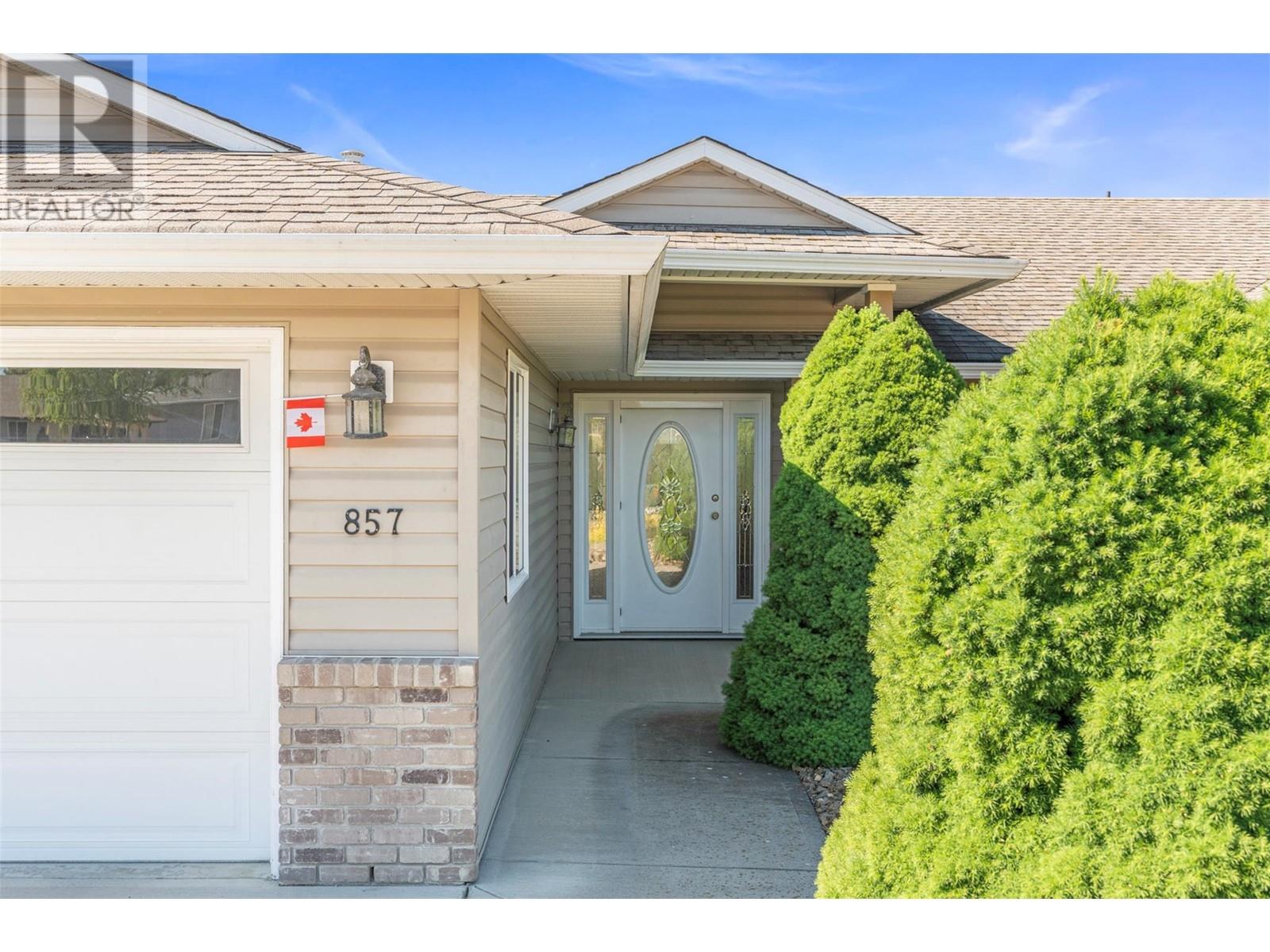 Property at 857 8 Avenue image 3