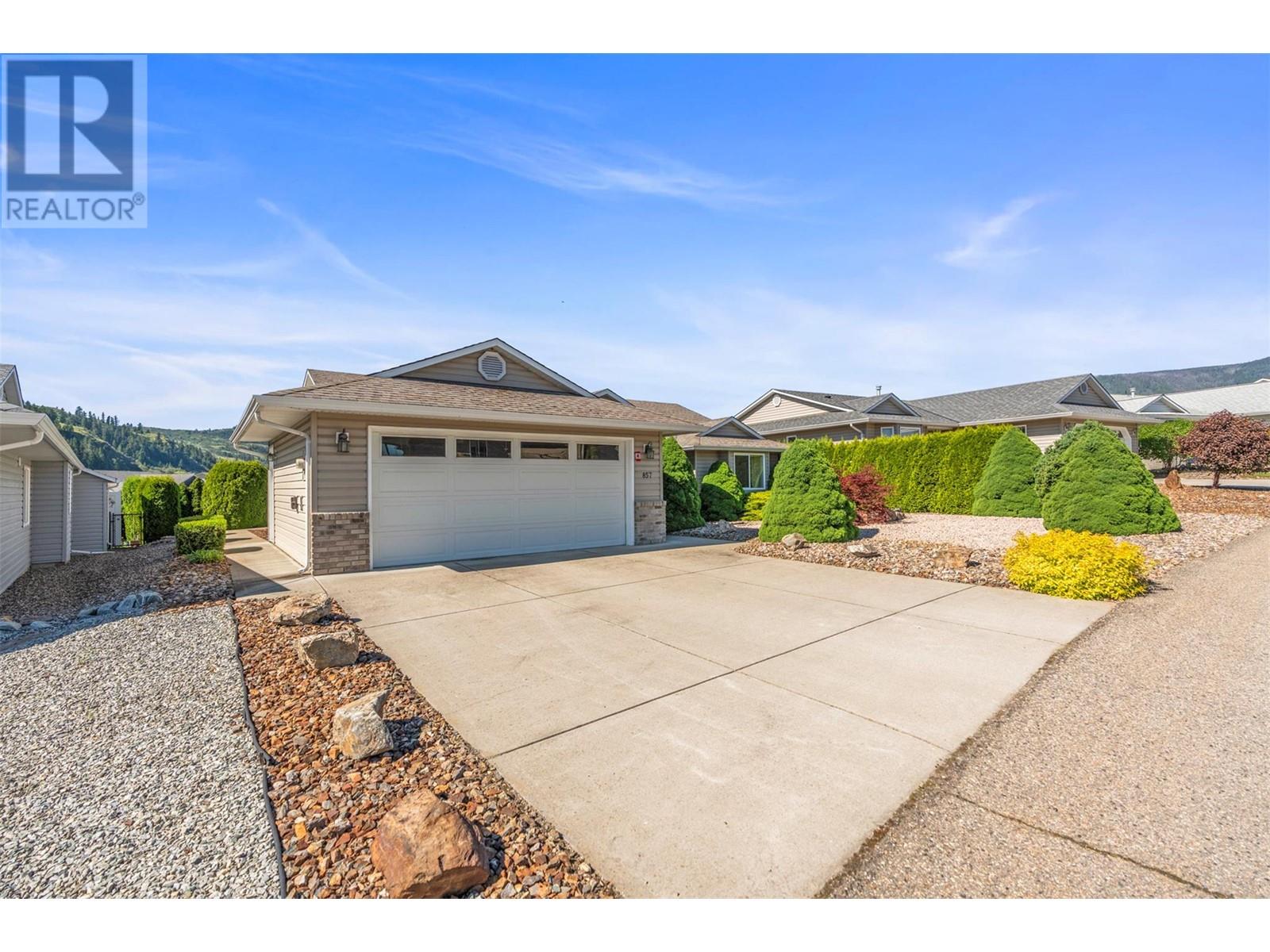 Property at 857 8 Avenue image 2