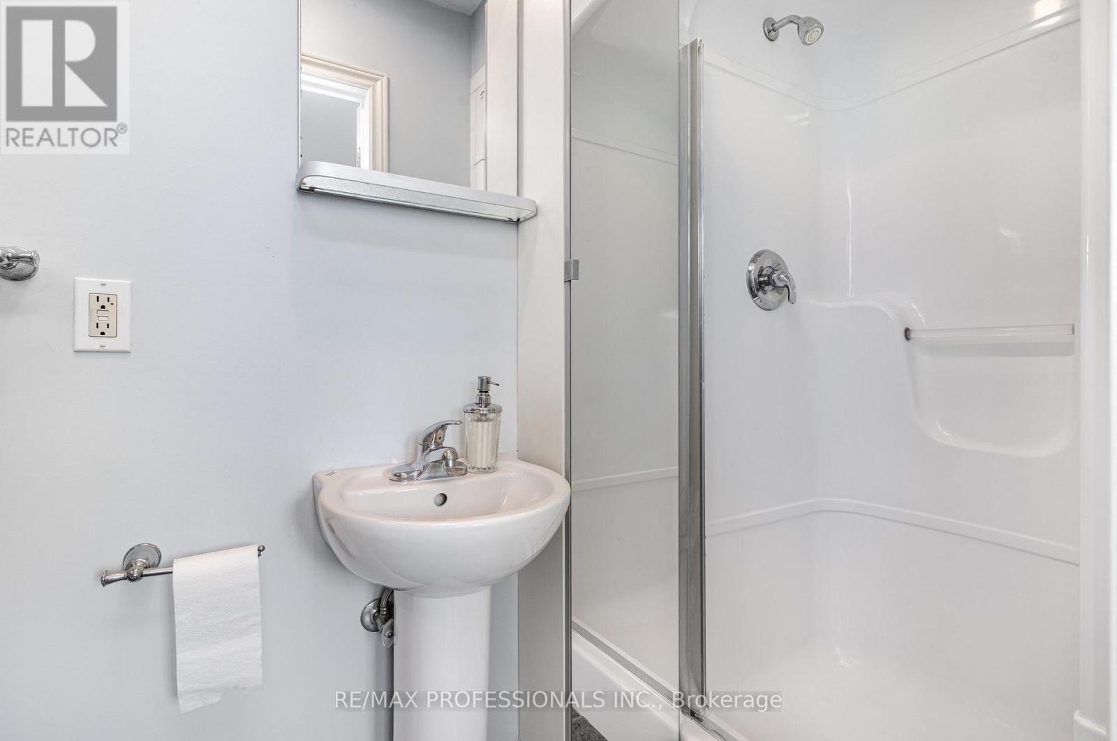 1961 Townline Road, Fort Erie, Ontario  L0S 1S0 - Photo 20 - X12182311