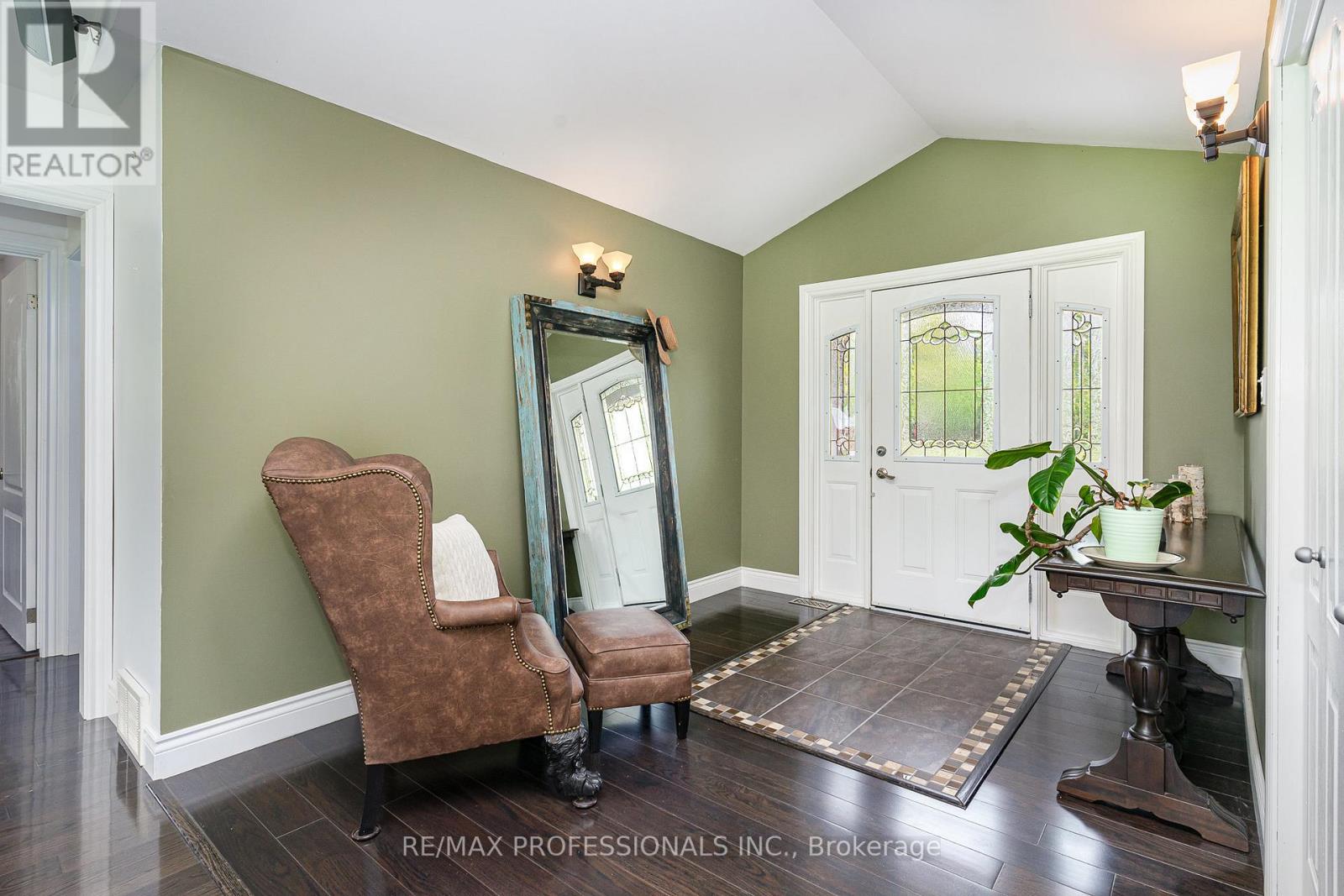 1961 Townline Road, Fort Erie, Ontario  L0S 1S0 - Photo 5 - X12182311