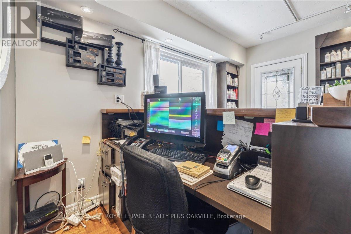 294 Dundas Street E, Hamilton (Waterdown), Ontario  L0R 2H0 - Photo 11 - X12182423