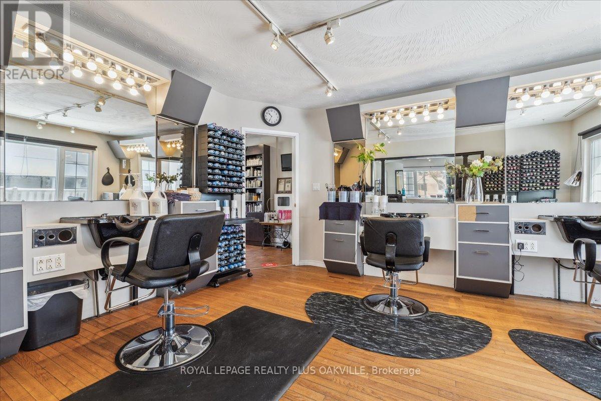 294 Dundas Street E, Hamilton (Waterdown), Ontario  L0R 2H0 - Photo 8 - X12182423