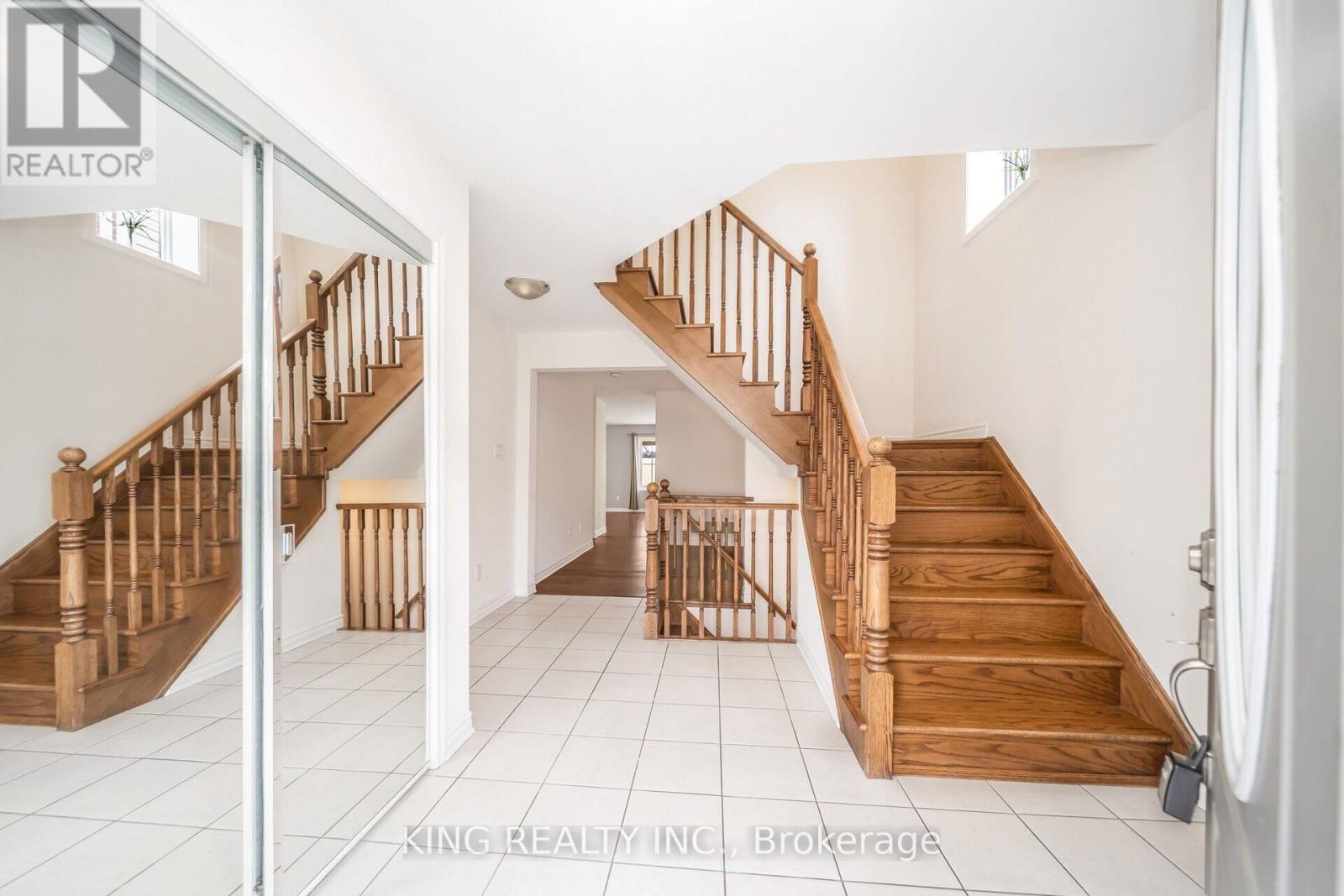 Property at 8 POINTER STREET image 3