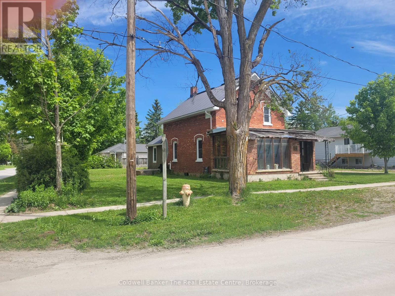 24 Elizabeth Street W, Clearview, Ontario  L0M 1G0 - Photo 21 - S12096248
