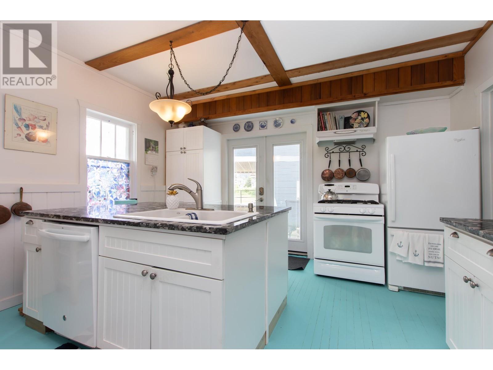 37992 Fifth Avenue, Squamish, British Columbia  V8B 0B3 - Photo 12 - R3007530
