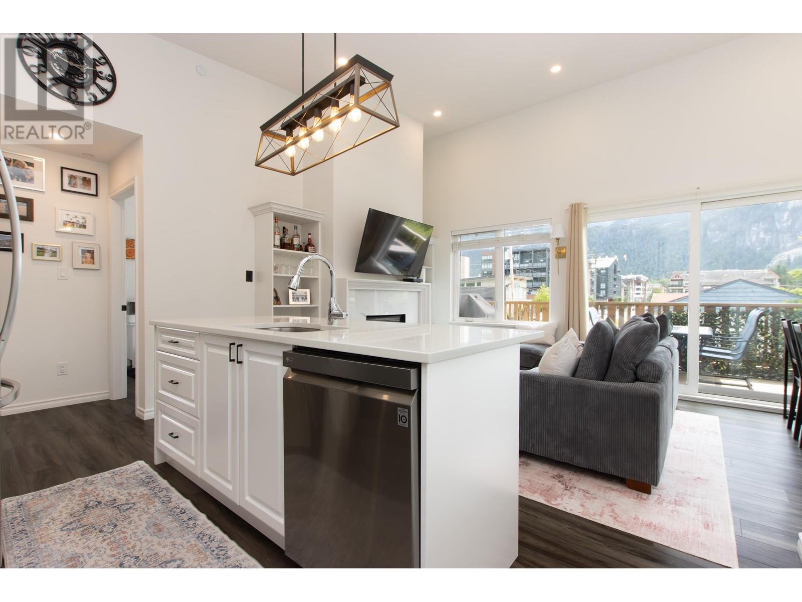 37992 Fifth Avenue, Squamish, British Columbia  V8B 0B3 - Photo 29 - R3007530
