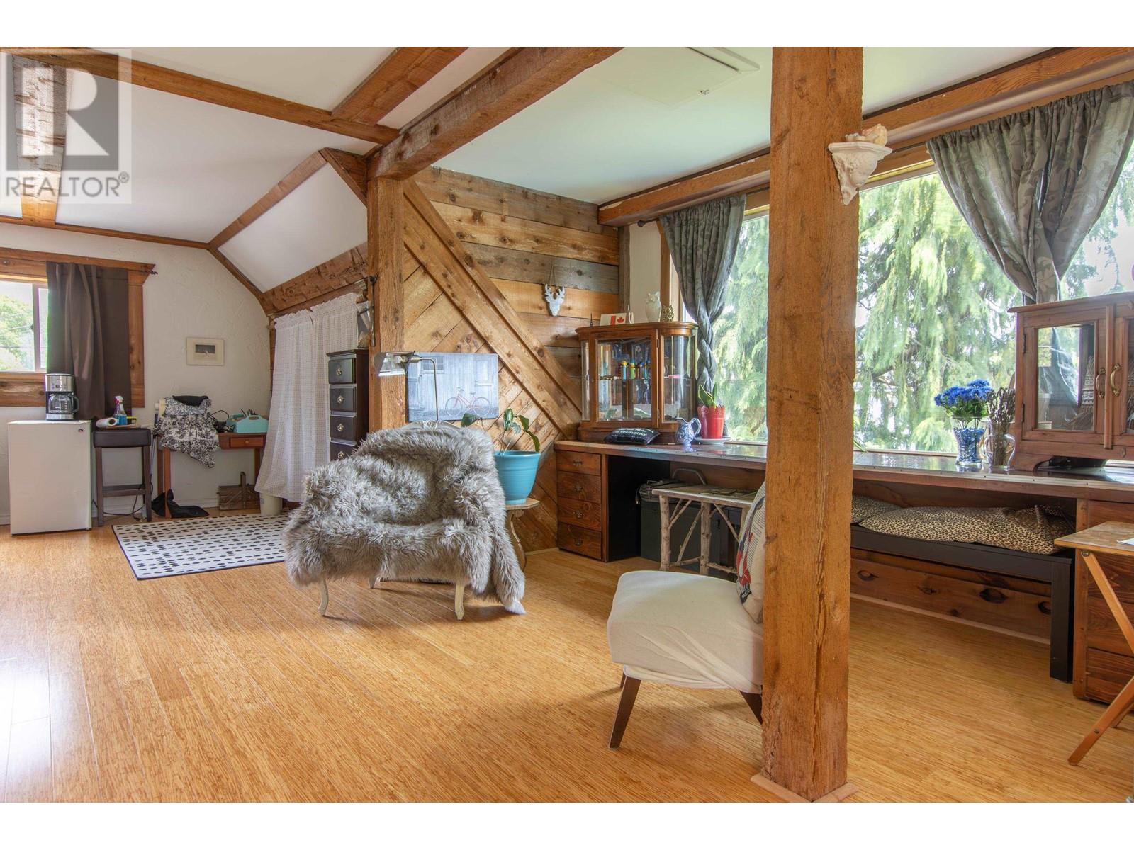 37992 Fifth Avenue, Squamish, British Columbia  V8B 0B3 - Photo 18 - R3007530