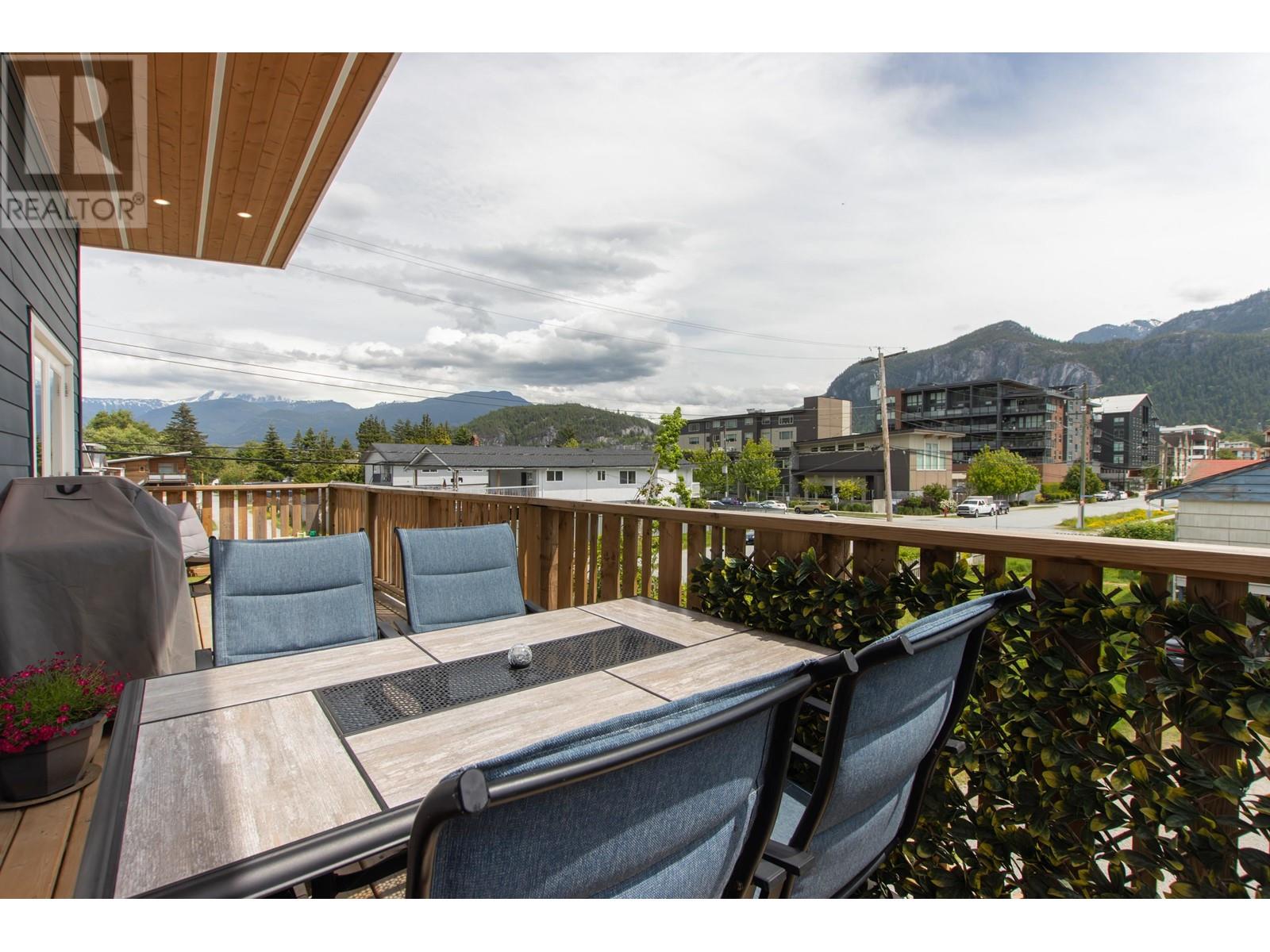 37992 Fifth Avenue, Squamish, British Columbia  V8B 0B3 - Photo 37 - R3007530