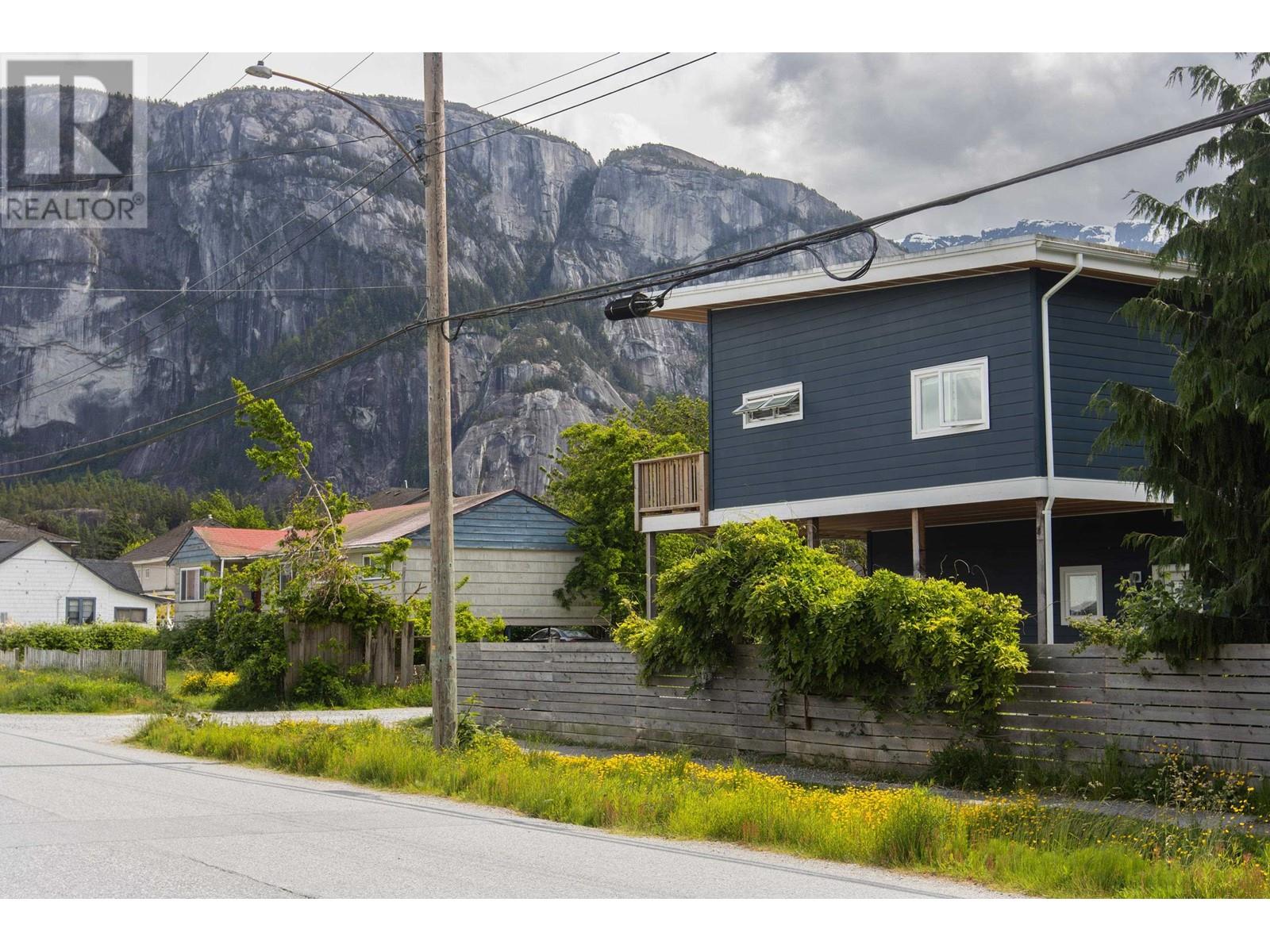 37992 Fifth Avenue, Squamish, British Columbia  V8B 0B3 - Photo 24 - R3007530