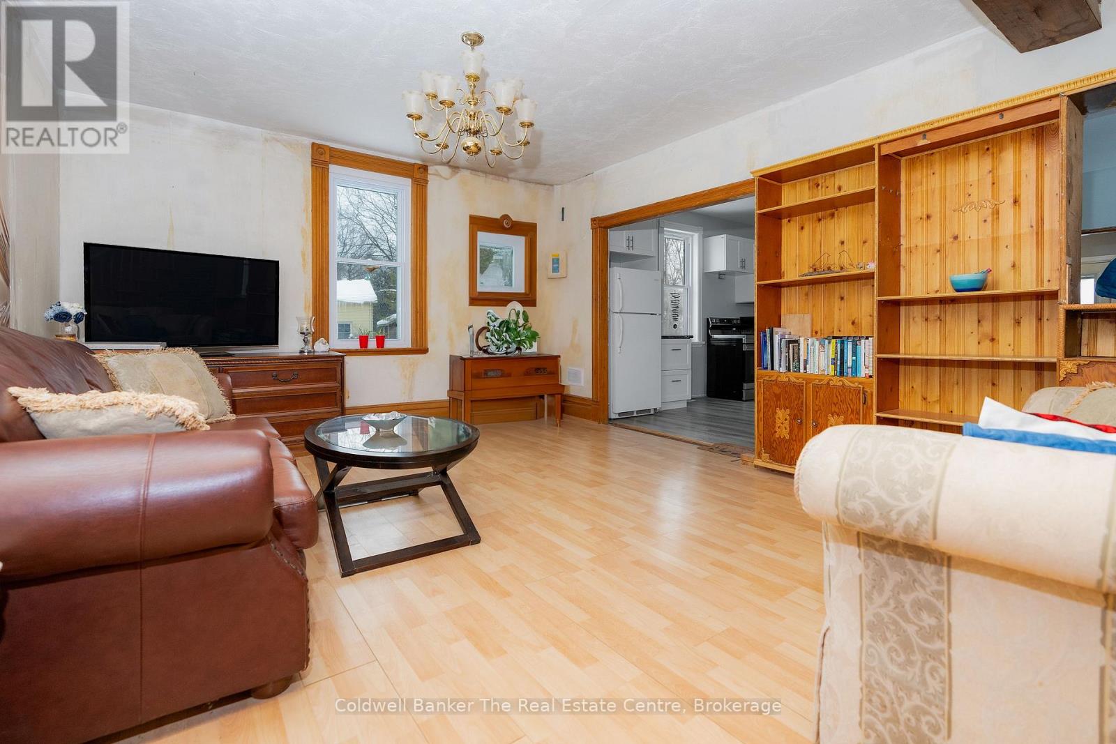 24 Elizabeth Street W, Clearview, Ontario  L0M 1G0 - Photo 6 - S12096248