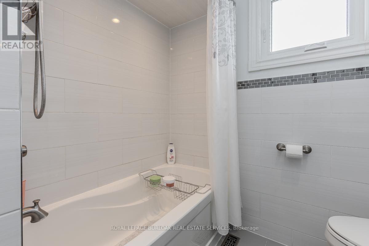 3419 Homark Drive, Mississauga (Applewood), Ontario  L4Y 2K6 - Photo 30 - W12182476