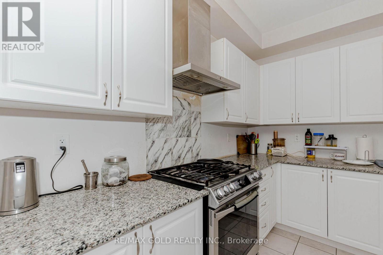 7 Portman Street, Caledon, Ontario  L7C 4G5 - Photo 16 - W12182492