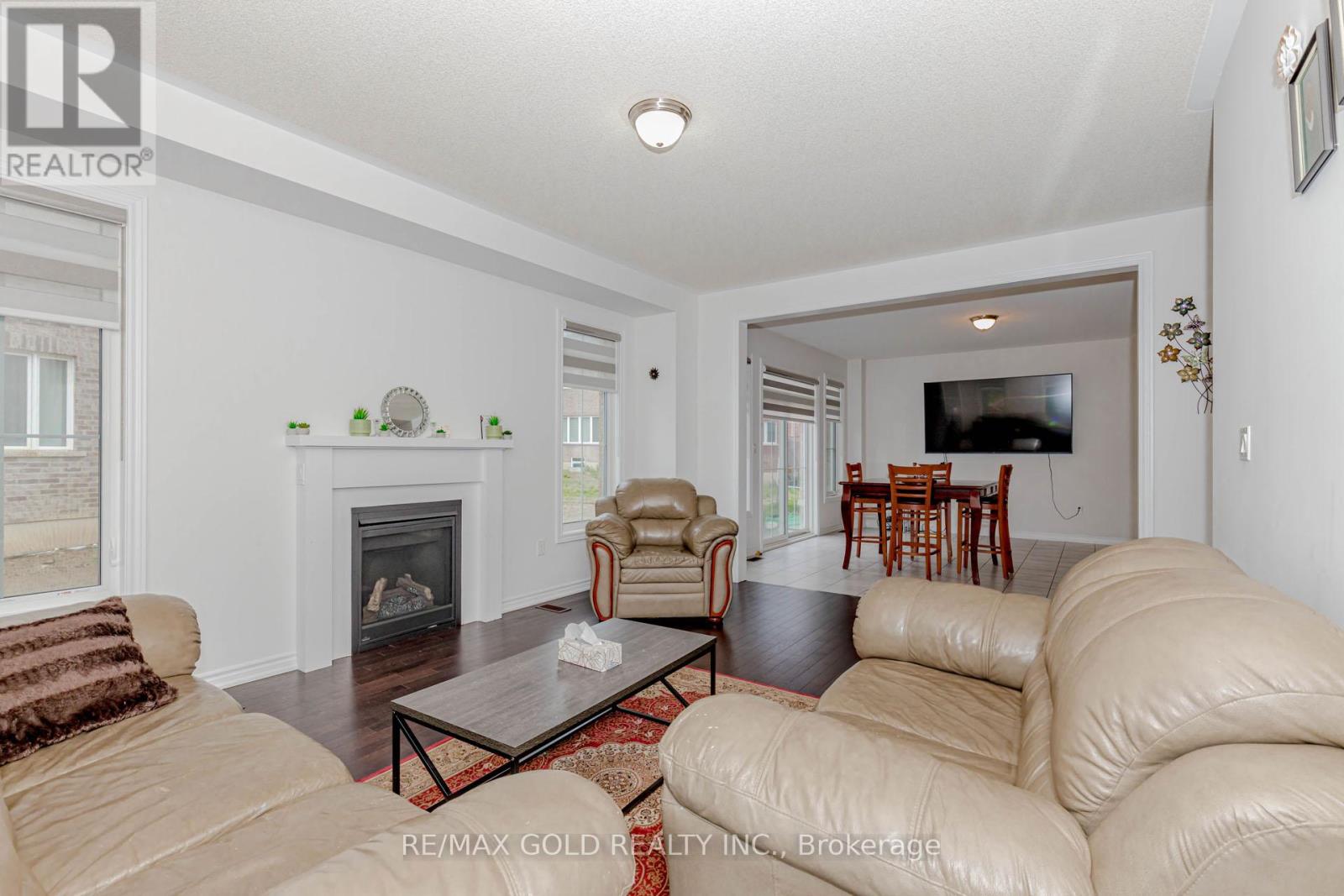7 Portman Street, Caledon, Ontario  L7C 4G5 - Photo 26 - W12182492