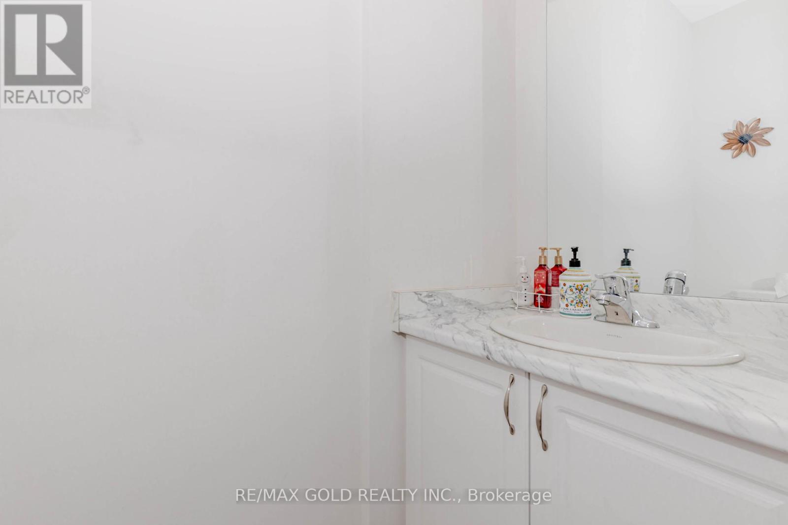 7 Portman Street, Caledon, Ontario  L7C 4G5 - Photo 27 - W12182492
