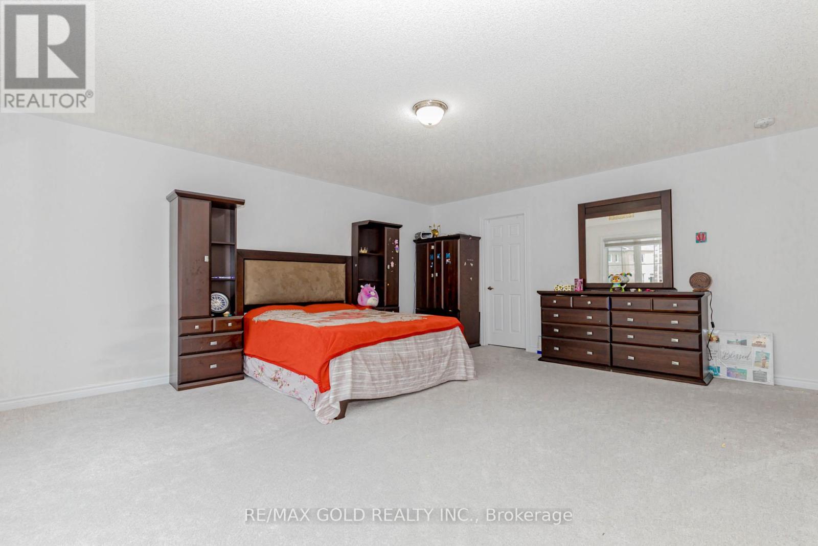 7 Portman Street, Caledon, Ontario  L7C 4G5 - Photo 33 - W12182492
