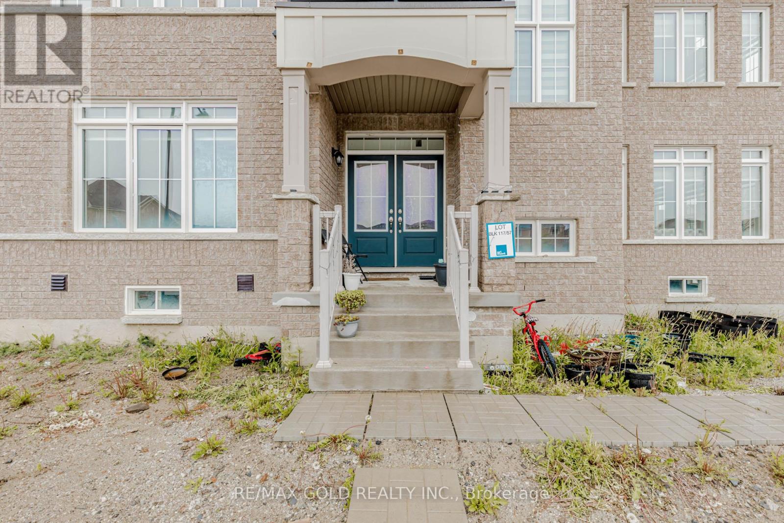 7 Portman Street, Caledon, Ontario  L7C 4G5 - Photo 4 - W12182492