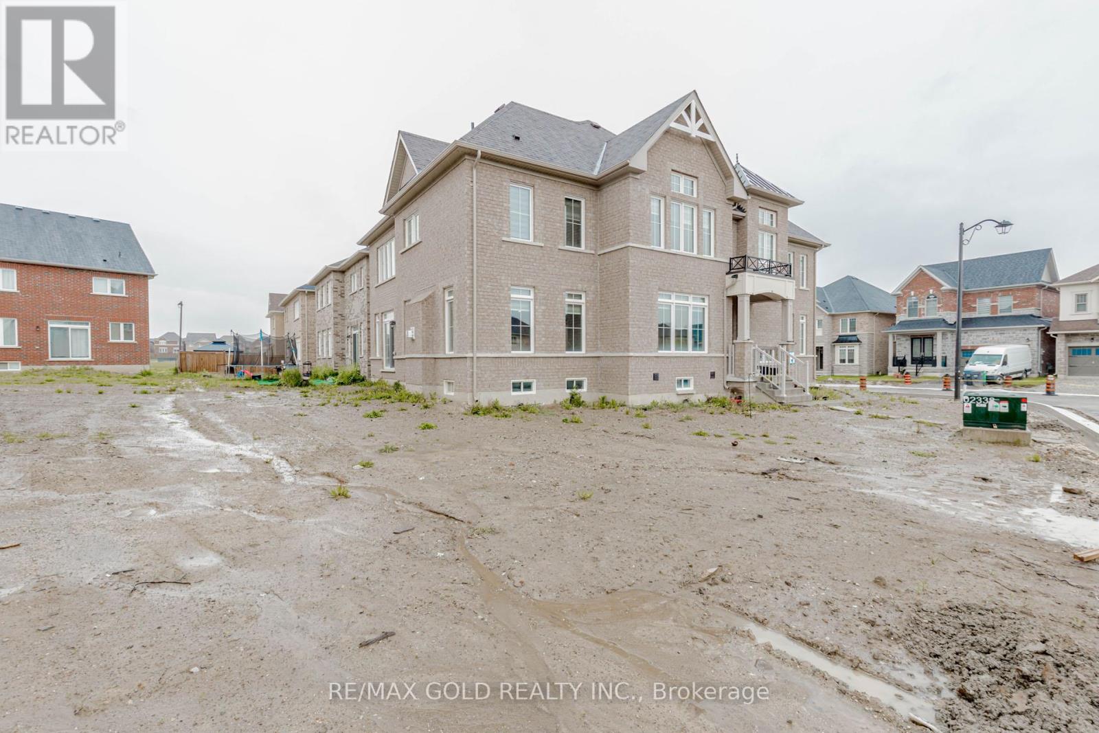 7 Portman Street, Caledon, Ontario  L7C 4G5 - Photo 49 - W12182492