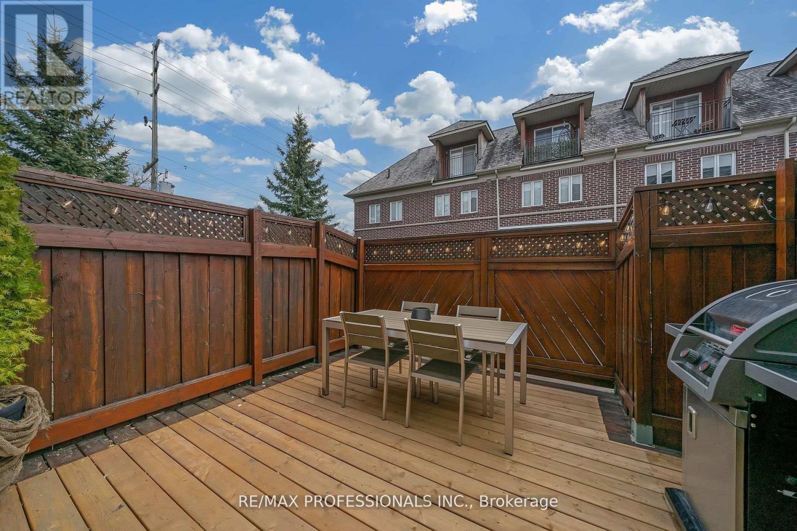 59 Furrow Lane, Toronto, Ontario  M8Z 0A1 - Photo 9 - W12182507