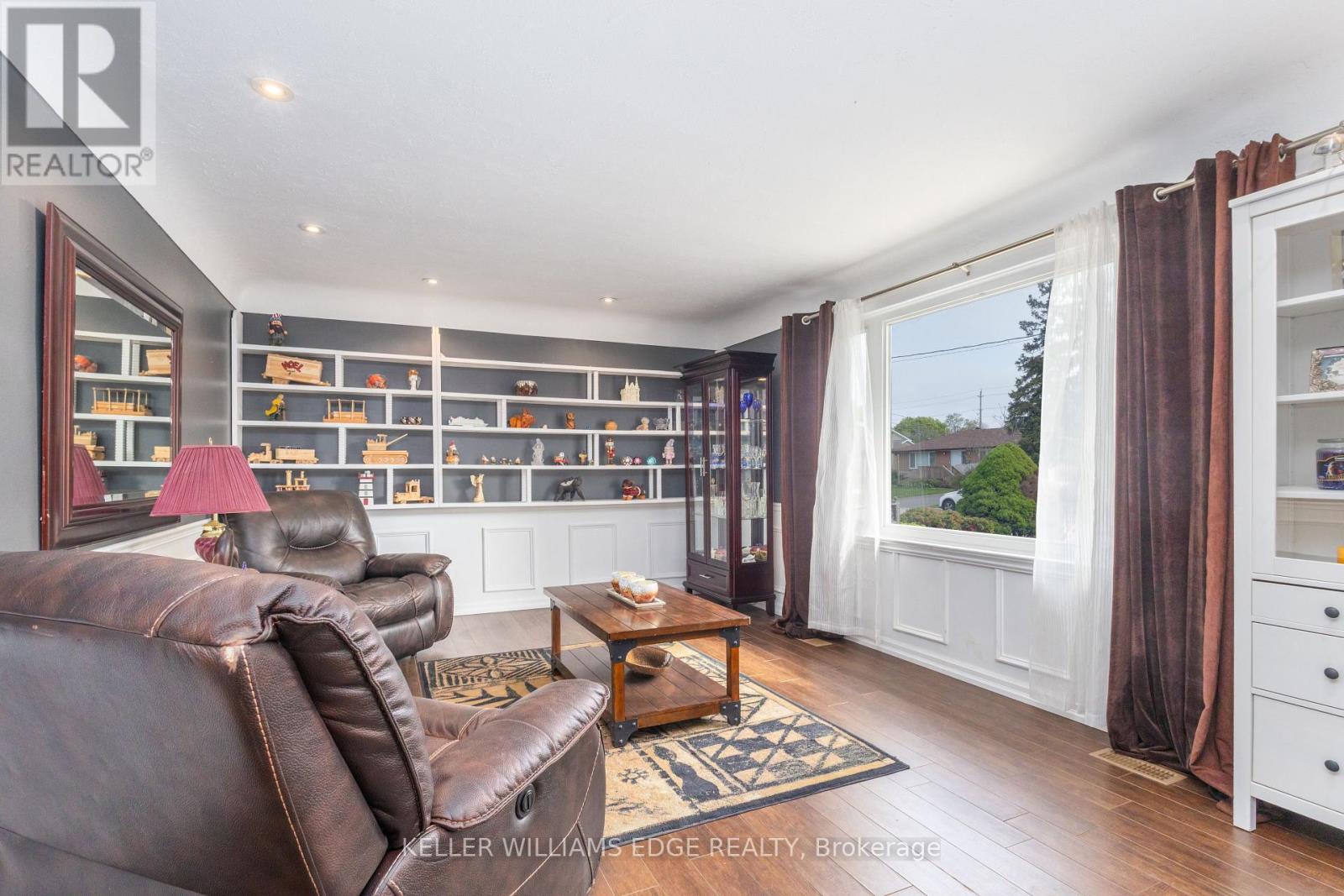 156 Hammersmith Court, Burlington, Ontario  L7L 4N5 - Photo 14 - W12182527