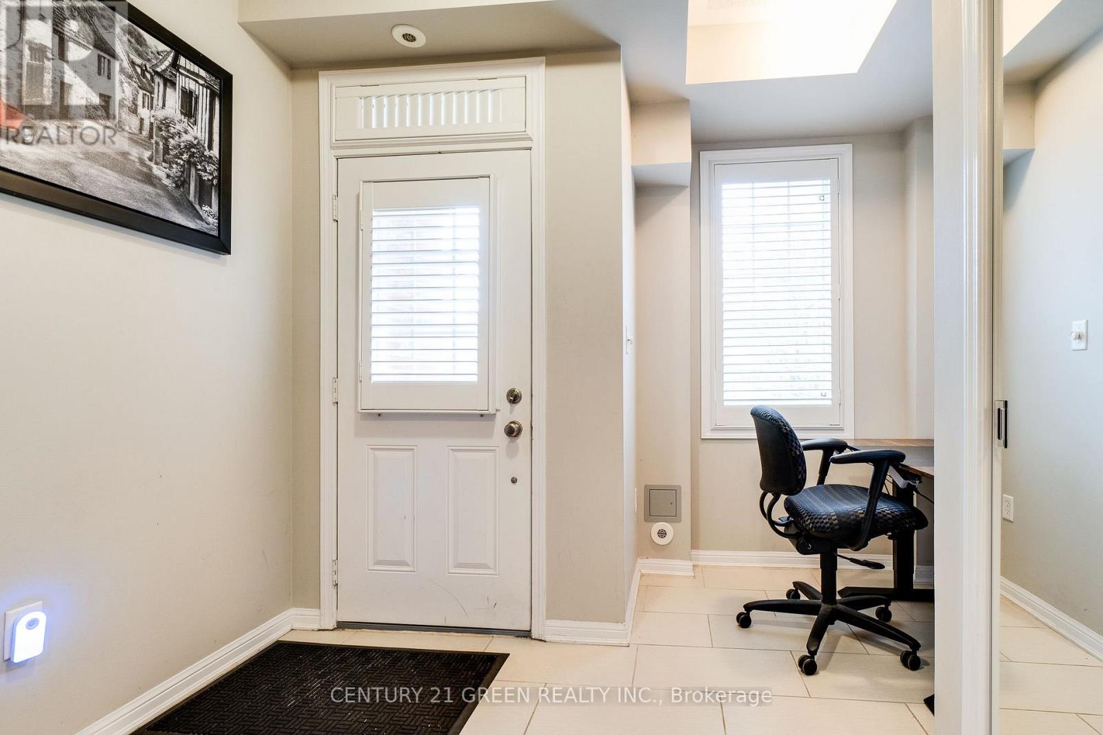 24 - 2614 Dashwood Drive, Oakville, Ontario  L6M 4C2 - Photo 3 - W12182540