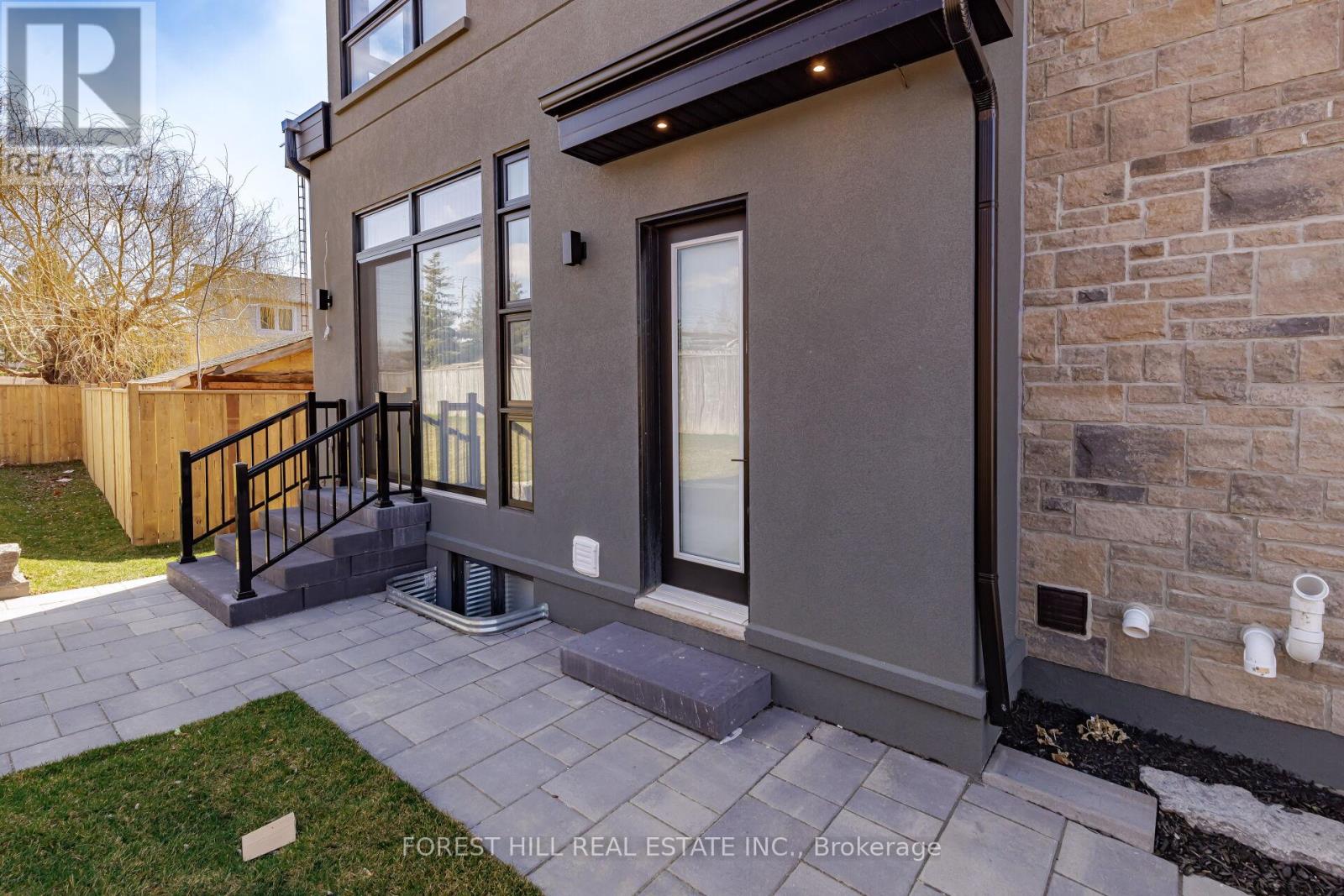 4017 Twine Crescent, Mississauga, Ontario  L4Z 1E8 - Photo 28 - W12182549