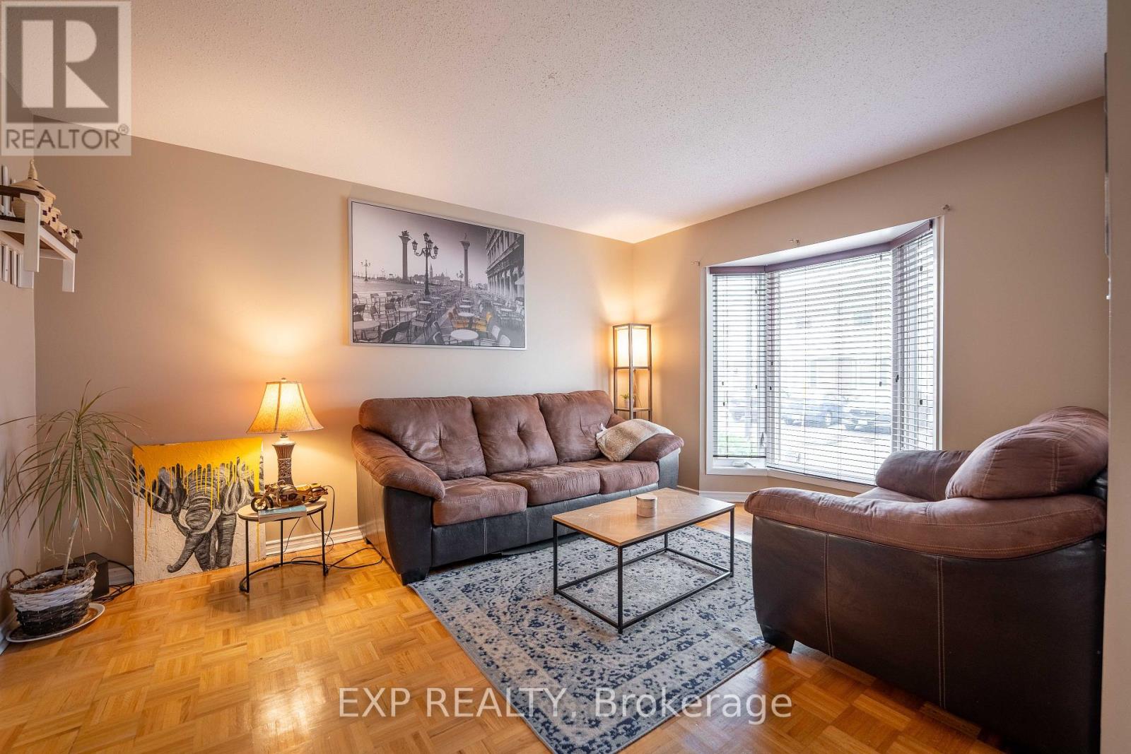 15 - 1979 Greenvale Lane, Ottawa, Ontario  K1C 6E4 - Photo 5 - X12179978