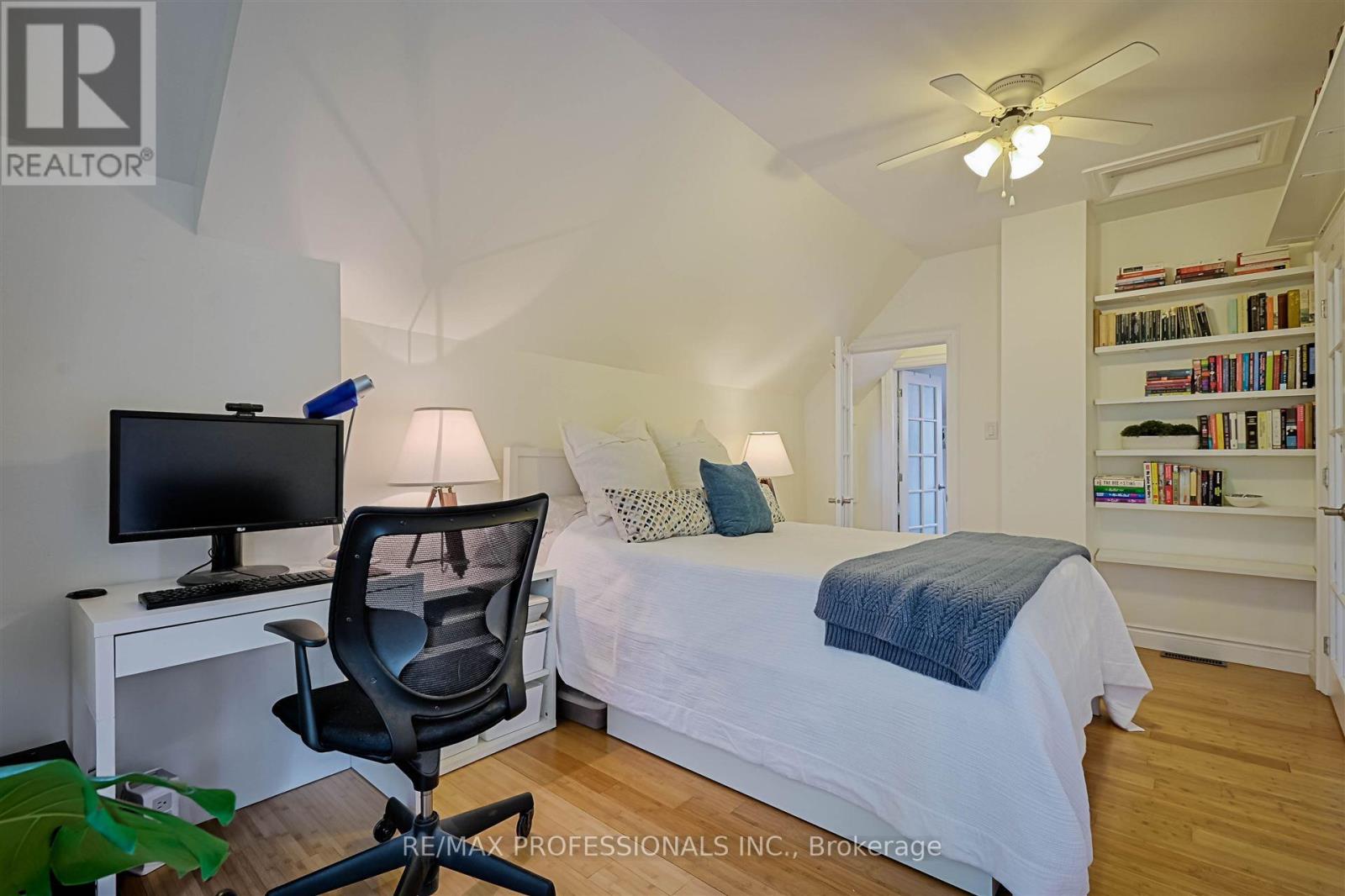 36 Florence Crescent, Toronto, Ontario  M6N 4E5 - Photo 16 - W12182347