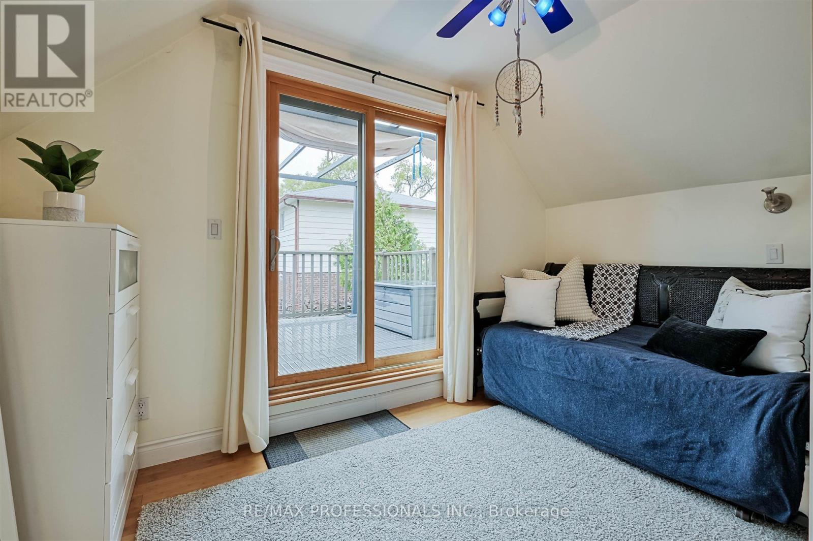 36 Florence Crescent, Toronto, Ontario  M6N 4E5 - Photo 21 - W12182347