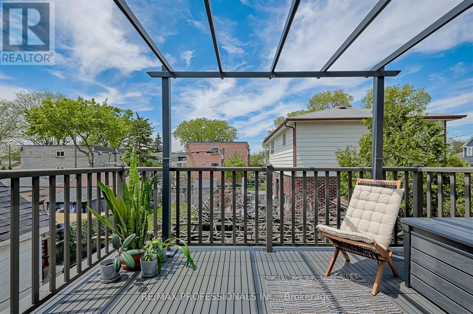 36 Florence Crescent, Toronto, Ontario  M6N 4E5 - Photo 22 - W12182347