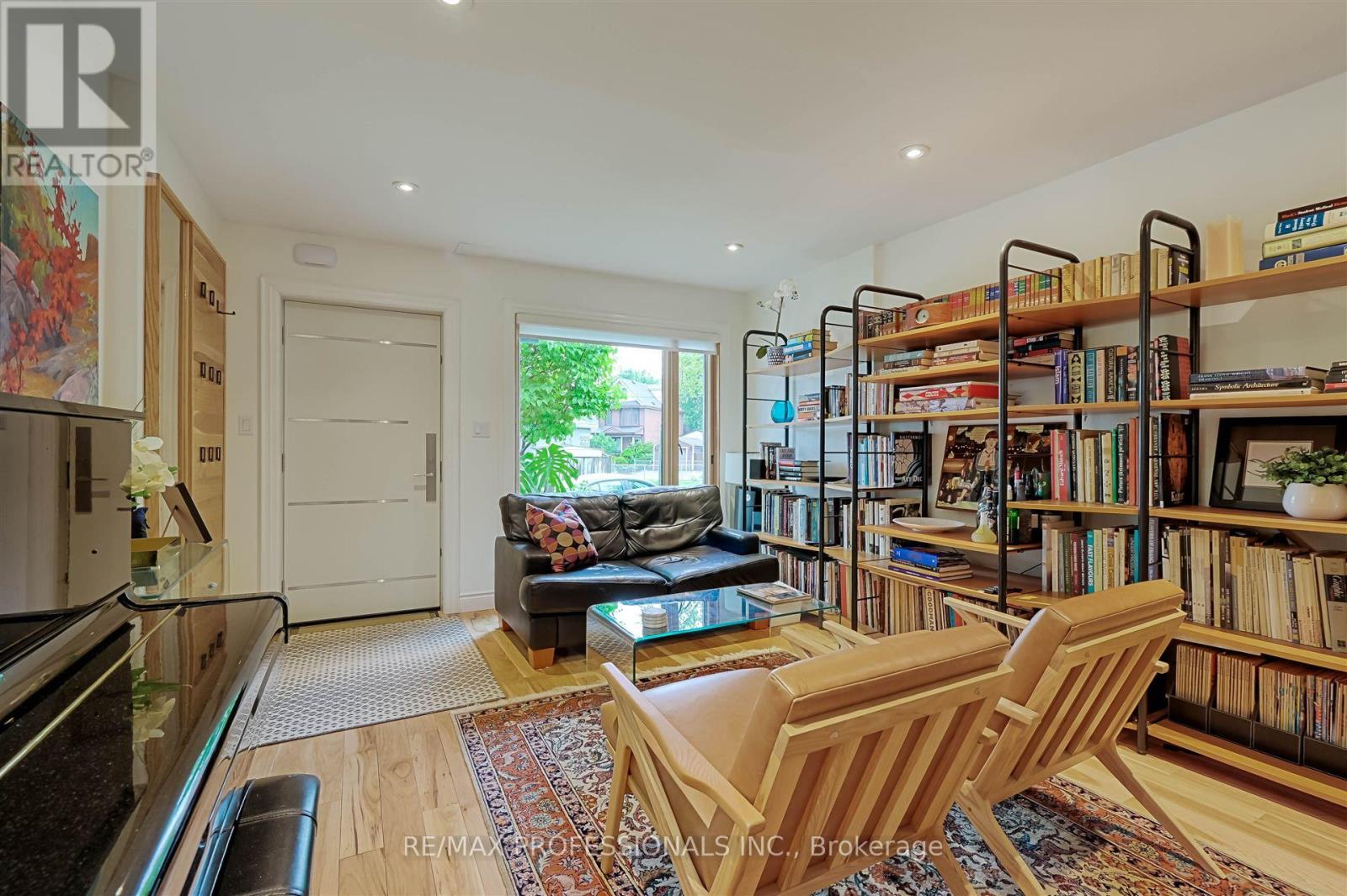 36 Florence Crescent, Toronto, Ontario  M6N 4E5 - Photo 6 - W12182347