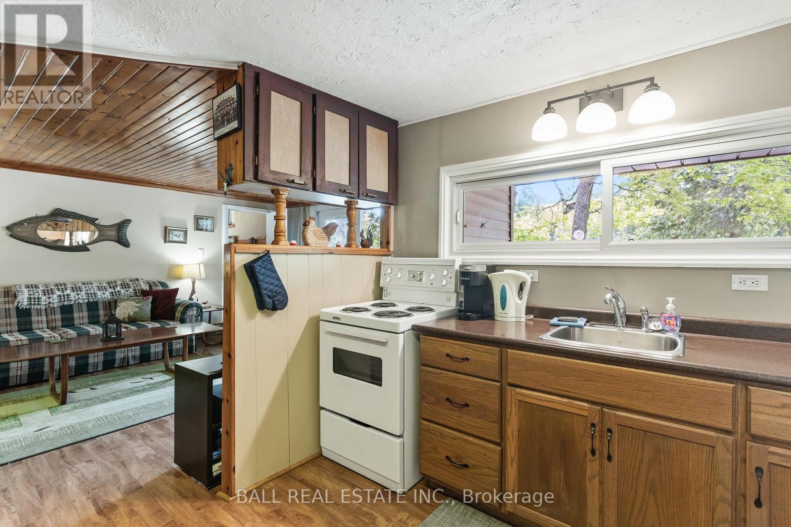 73 Sunset Court, Trent Lakes, Ontario  K0M 1A0 - Photo 6 - X12182571