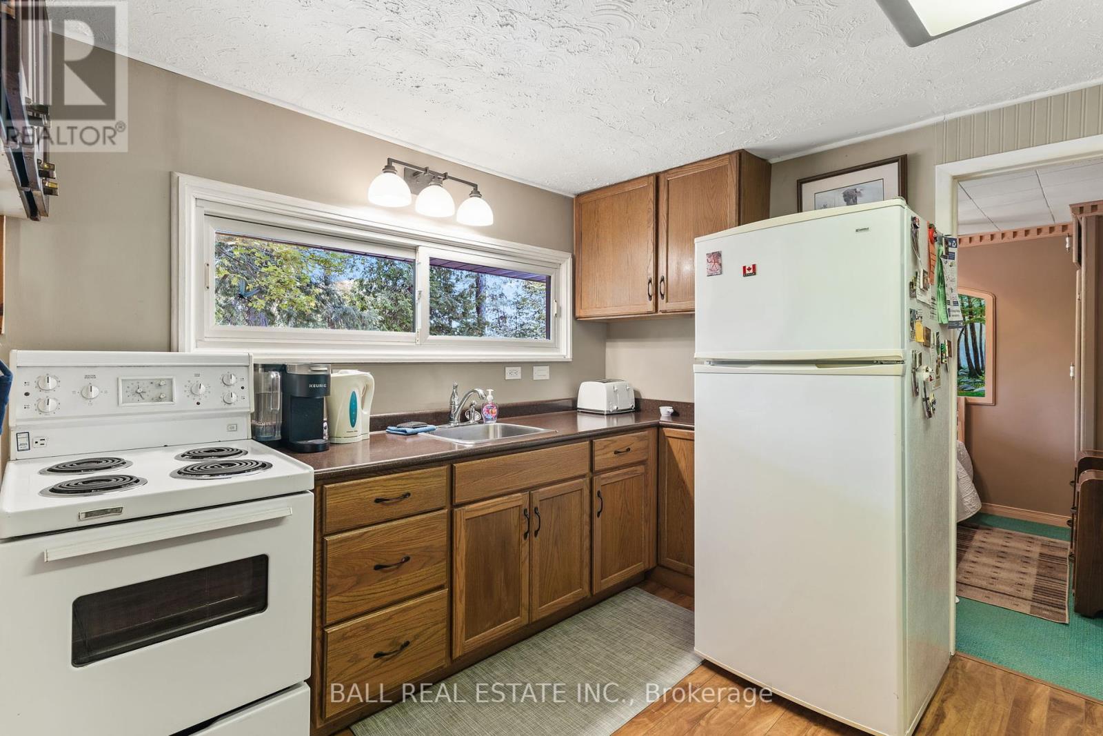 73 Sunset Court, Trent Lakes, Ontario  K0M 1A0 - Photo 7 - X12182571