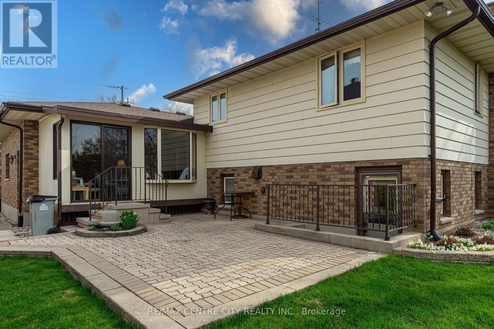 464 Huron Street, Warwick, Ontario  N0M 2S0 - Photo 26 - X12182565