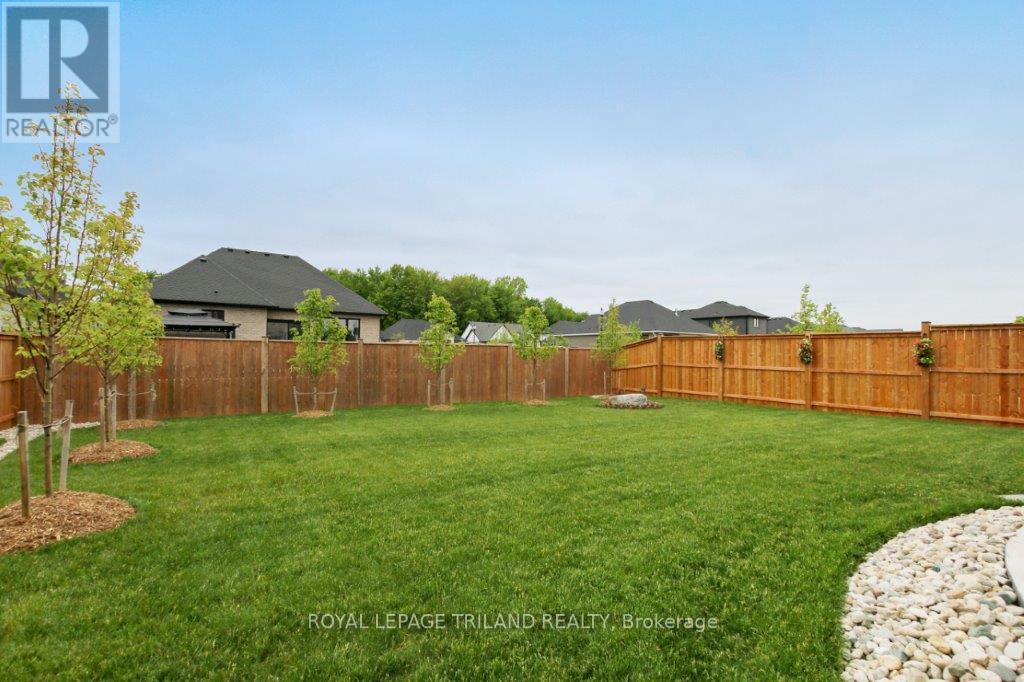 192 Foxborough Place, Thames Centre, Ontario  N0M 2P0 - Photo 41 - X12182650