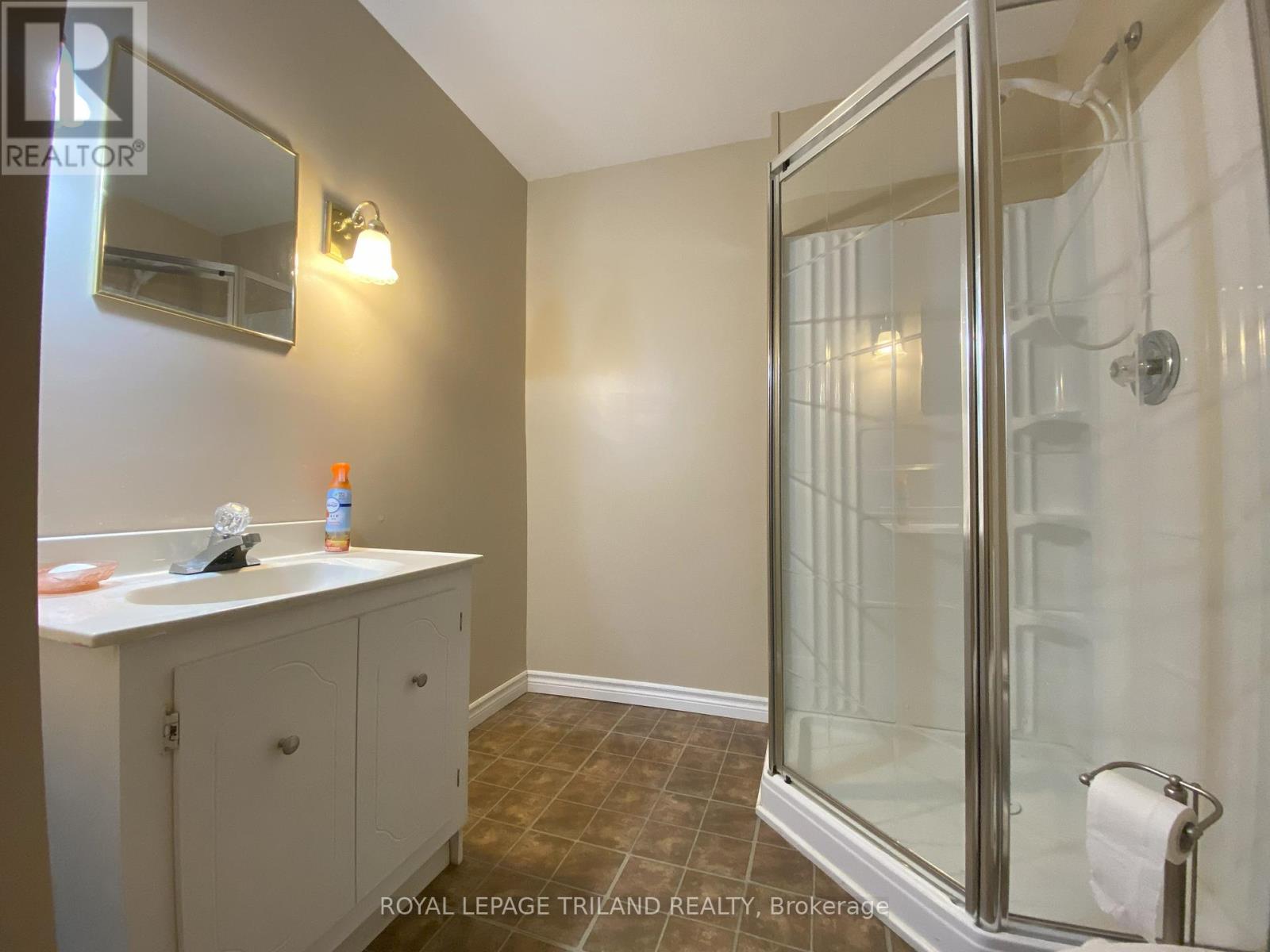 81 Mill Street, Lambton Shores, Ontario  N0M 2N0 - Photo 24 - X12182704