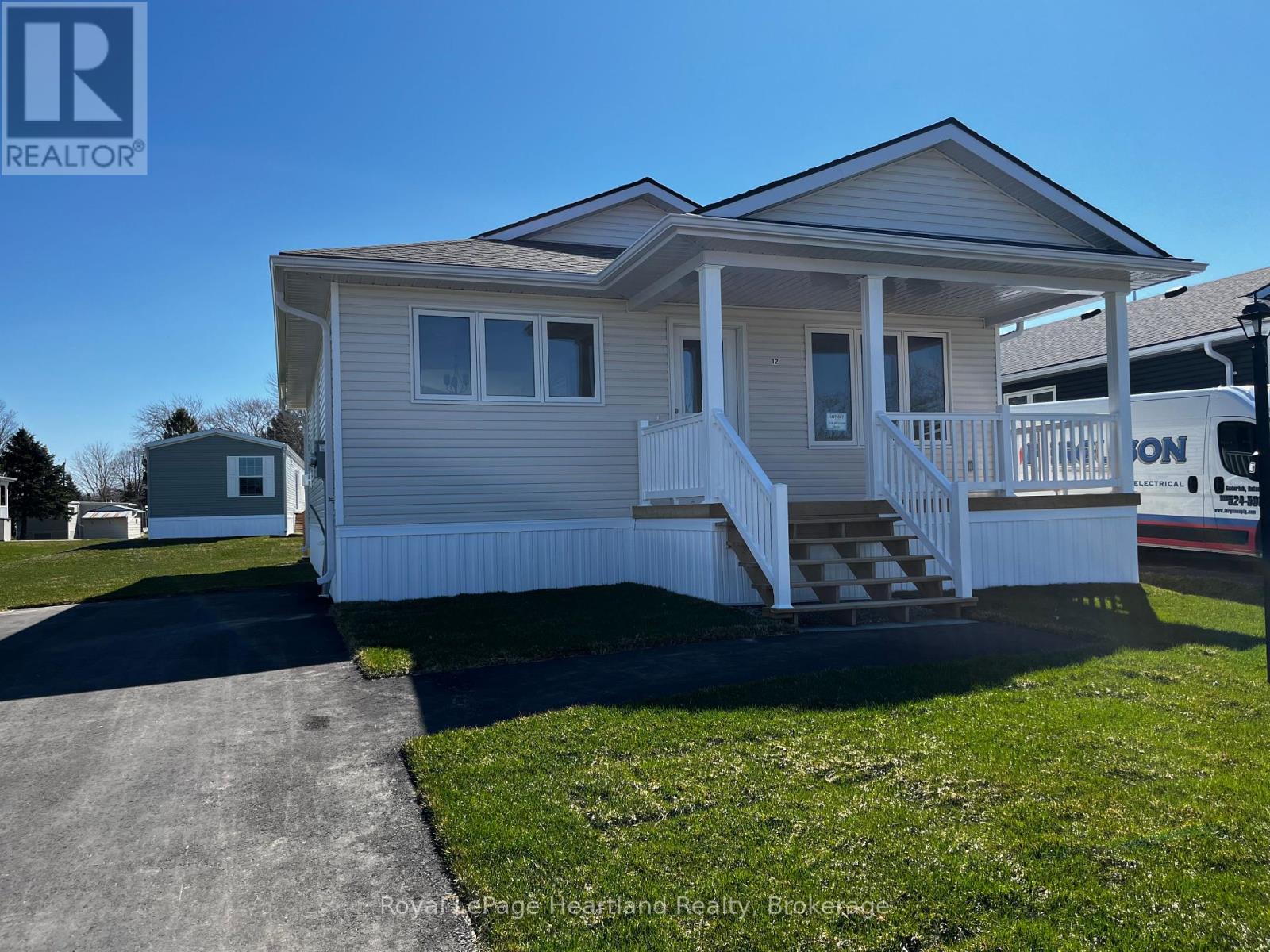 12 BLUFFS VIEW BOULEVARD, Ashfield-Colborne-Wawanosh, Ontario
